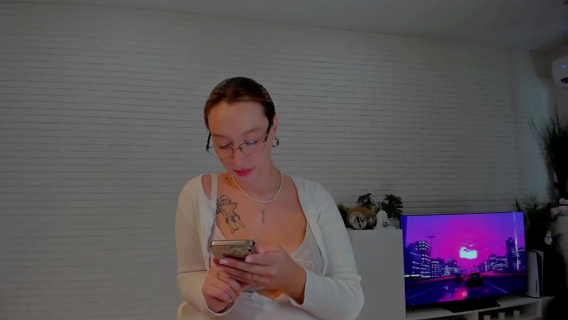 Gallery image thumbnail from AlexxDay's myfreecams stream on, 07/30/2024, 07:48 image 12 of 20
