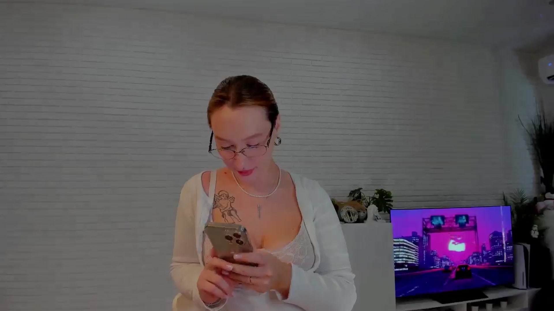 Gallery image thumbnail from AlexxDay's myfreecams stream on, 07/30/2024, 07:48 image 8 of 20