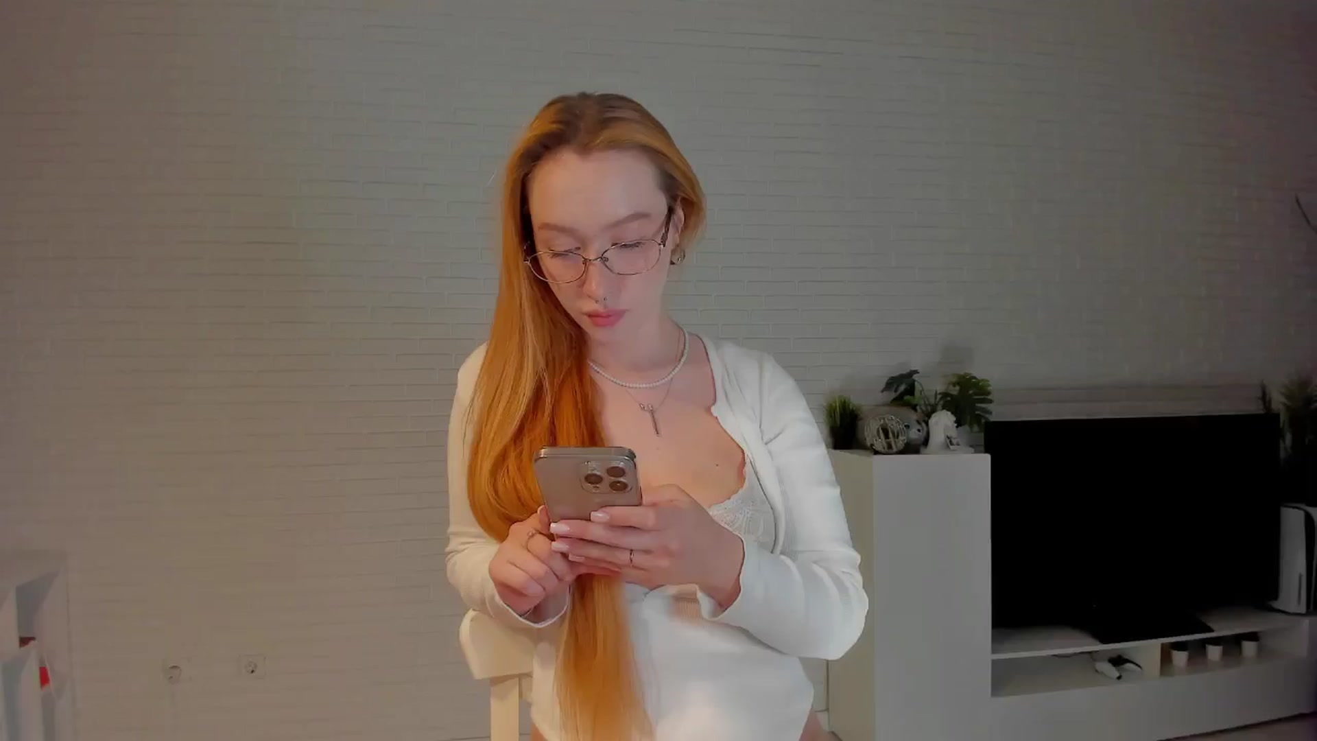 Gallery image thumbnail from AlexxDay's myfreecams stream on, 08/06/2024, 09:42 image 20 of 20