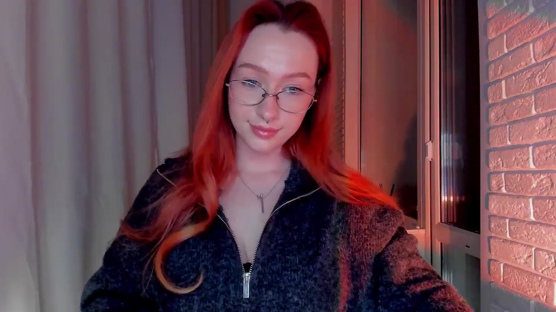 Gallery image thumbnail from AlexxDay's myfreecams stream on, 12/01/2024, 17:32 image 10 of 20