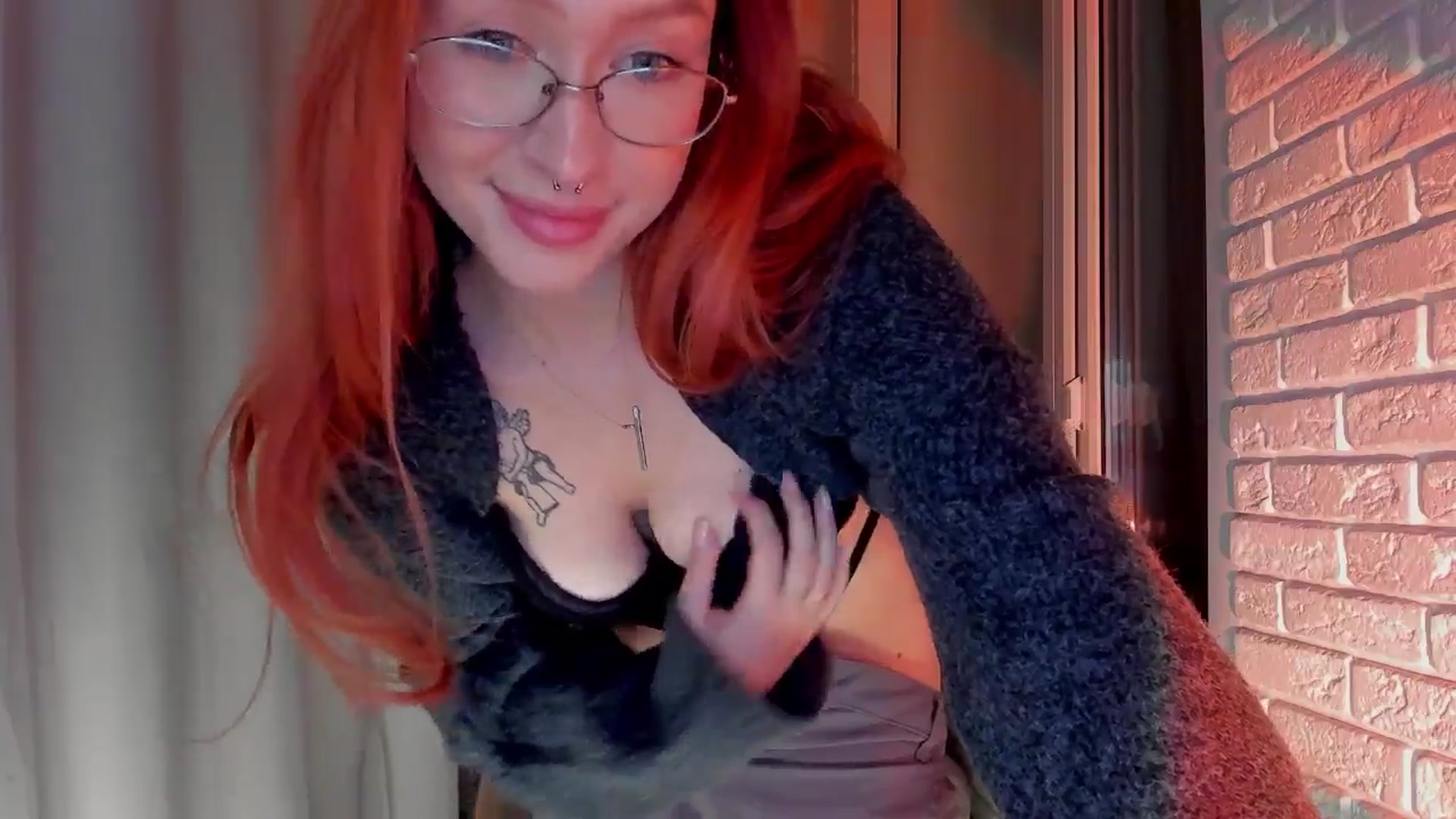 Gallery image thumbnail from AlexxDay's myfreecams stream on, 12/01/2024, 17:32 image 20 of 20