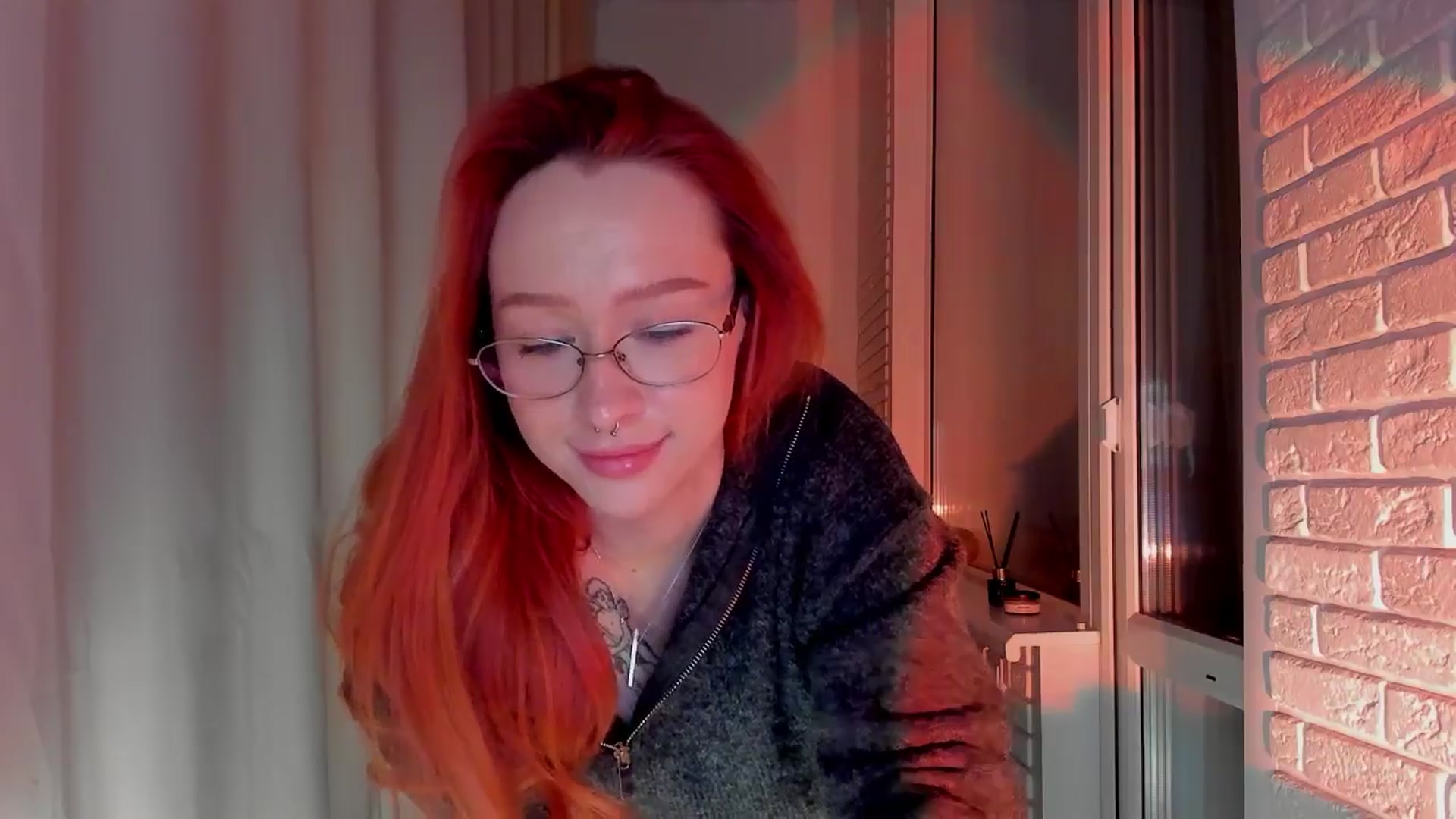 Gallery image thumbnail from AlexxDay's myfreecams stream on, 12/01/2024, 17:32 image 2 of 20