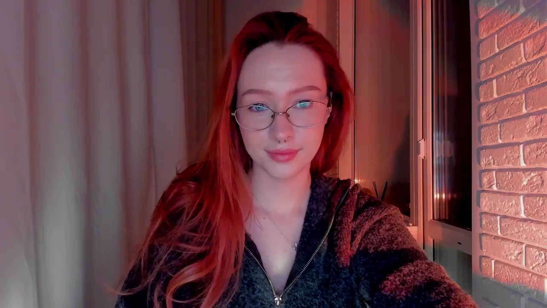 Gallery image thumbnail from AlexxDay's myfreecams stream on, 12/01/2024, 17:32 image 14 of 20