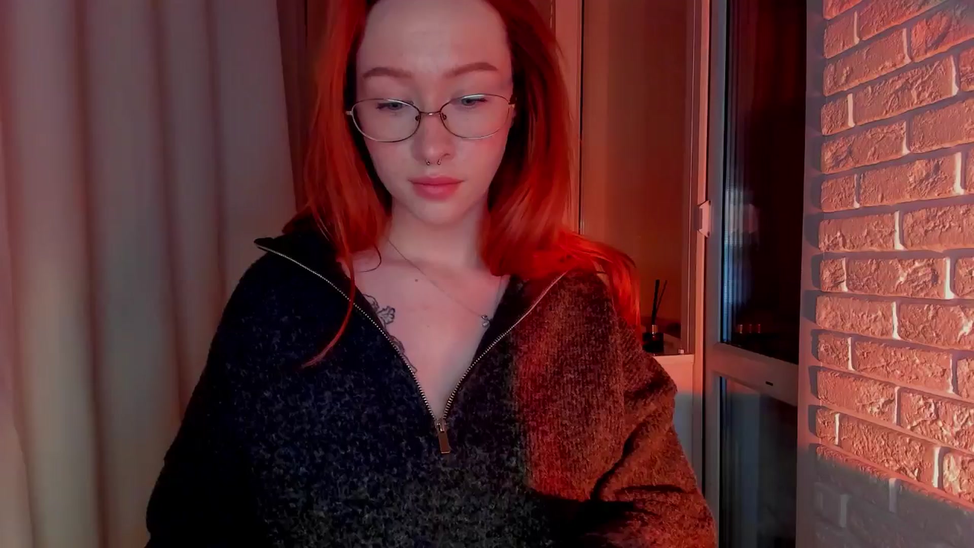 Gallery image thumbnail from AlexxDay's myfreecams stream on, 12/08/2024, 16:35 image 9 of 20