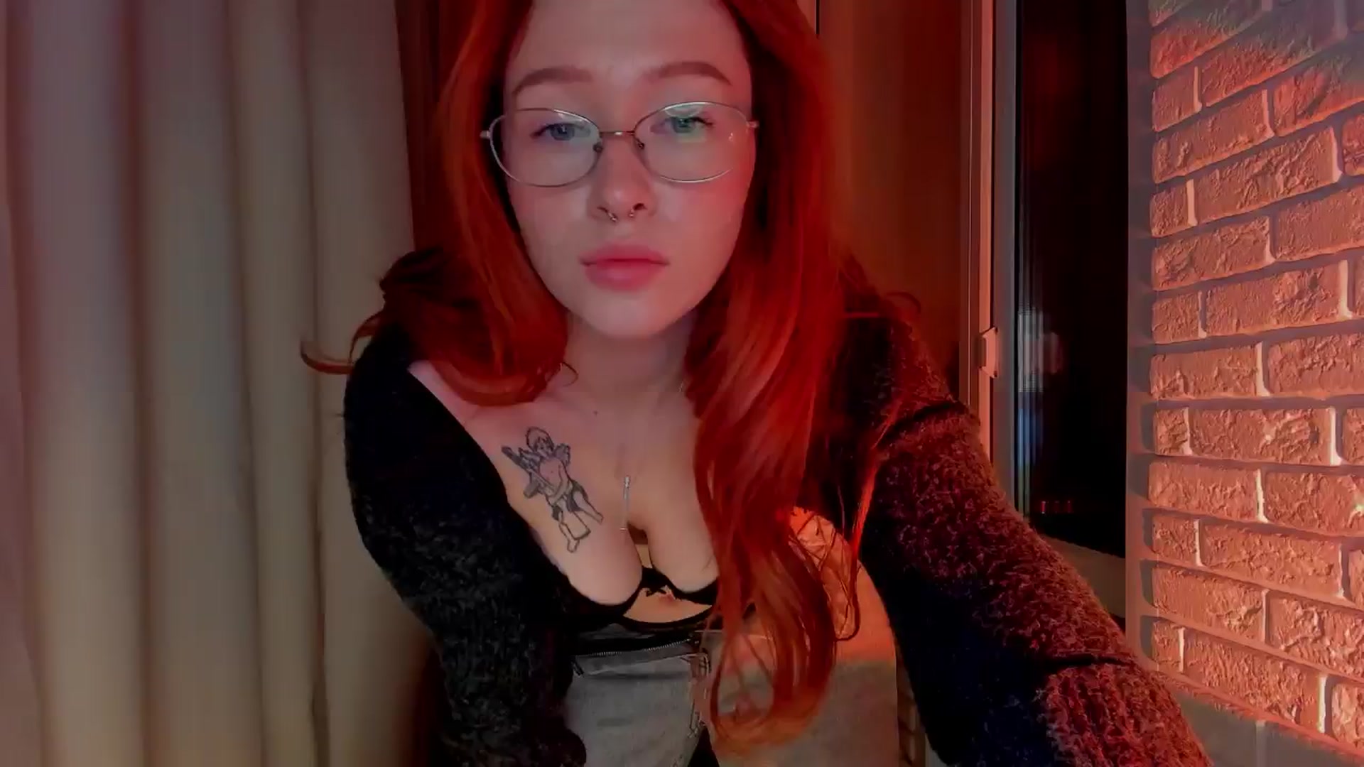 Gallery image thumbnail from AlexxDay's myfreecams stream on, 12/08/2024, 18:33 image 17 of 20