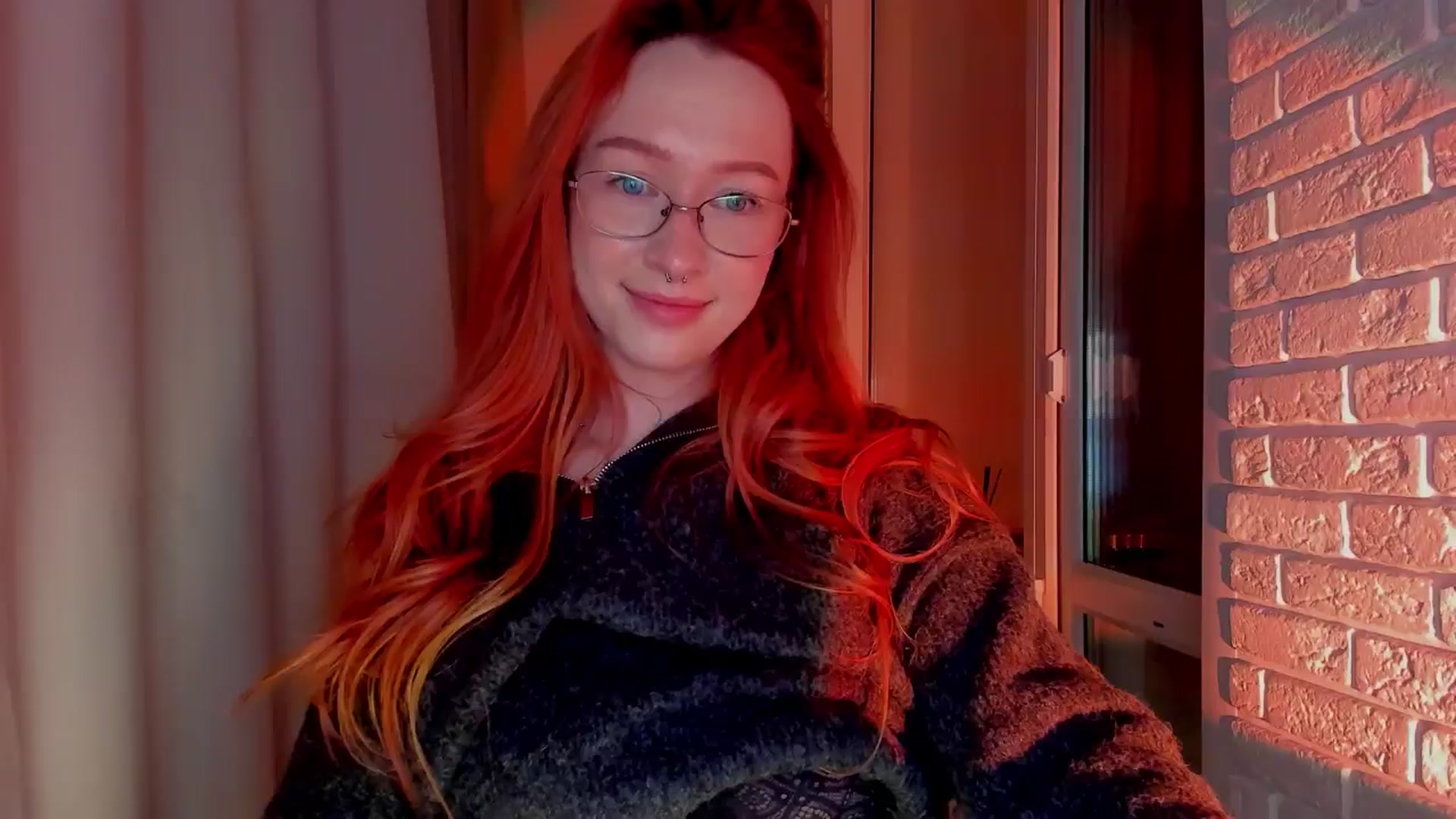 Gallery image thumbnail from AlexxDay's myfreecams stream on, 12/08/2024, 18:33 image 15 of 20