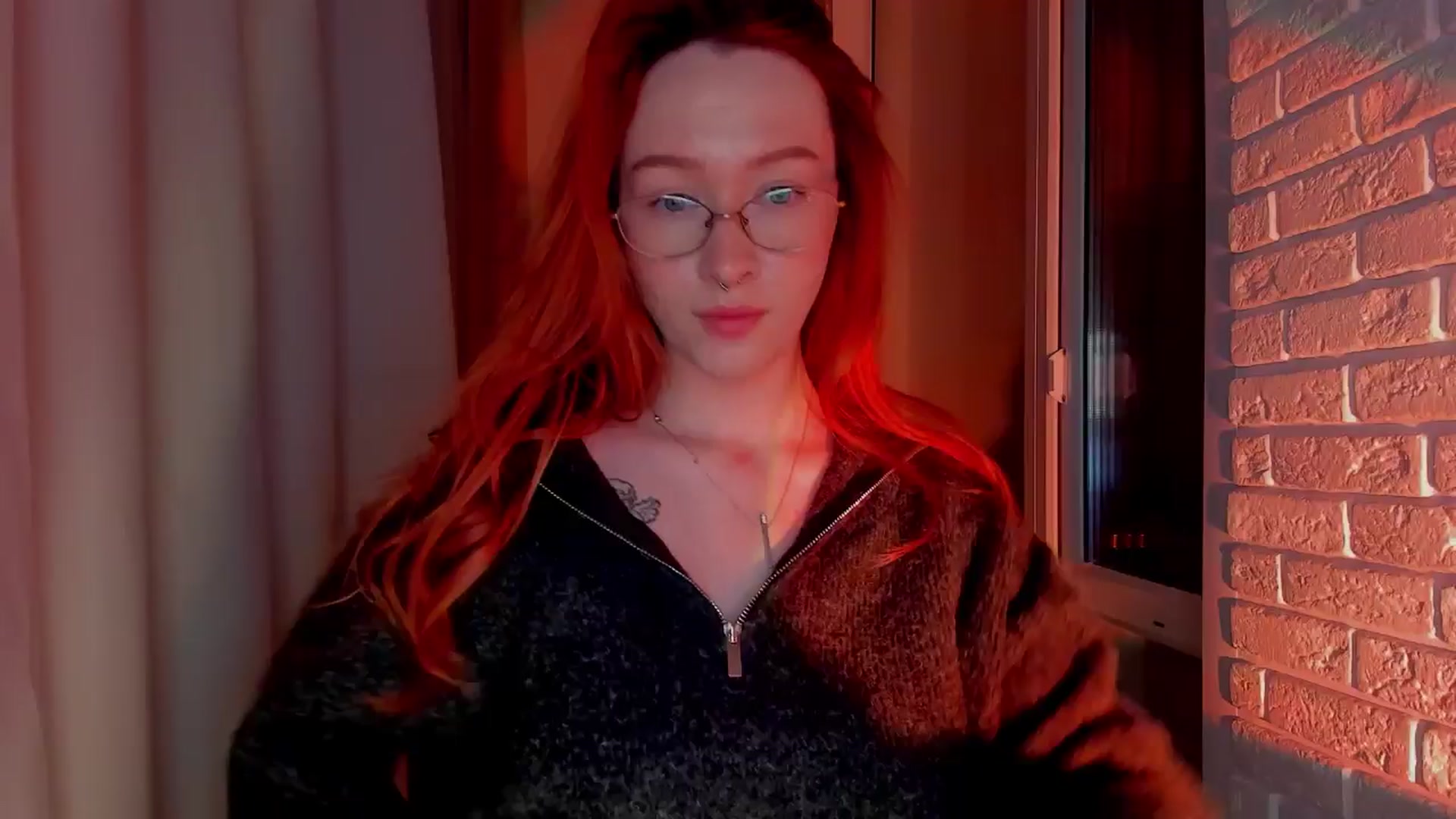Gallery image thumbnail from AlexxDay's myfreecams stream on, 12/08/2024, 18:33 image 10 of 20