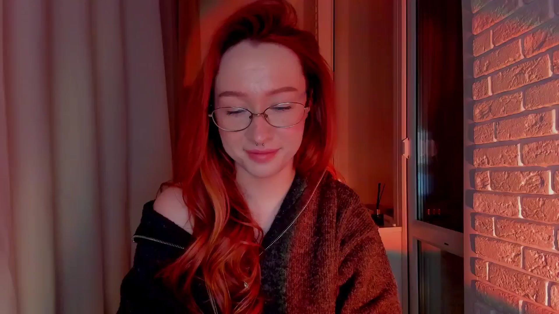 Gallery image thumbnail from AlexxDay's myfreecams stream on, 12/08/2024, 18:33 image 3 of 20