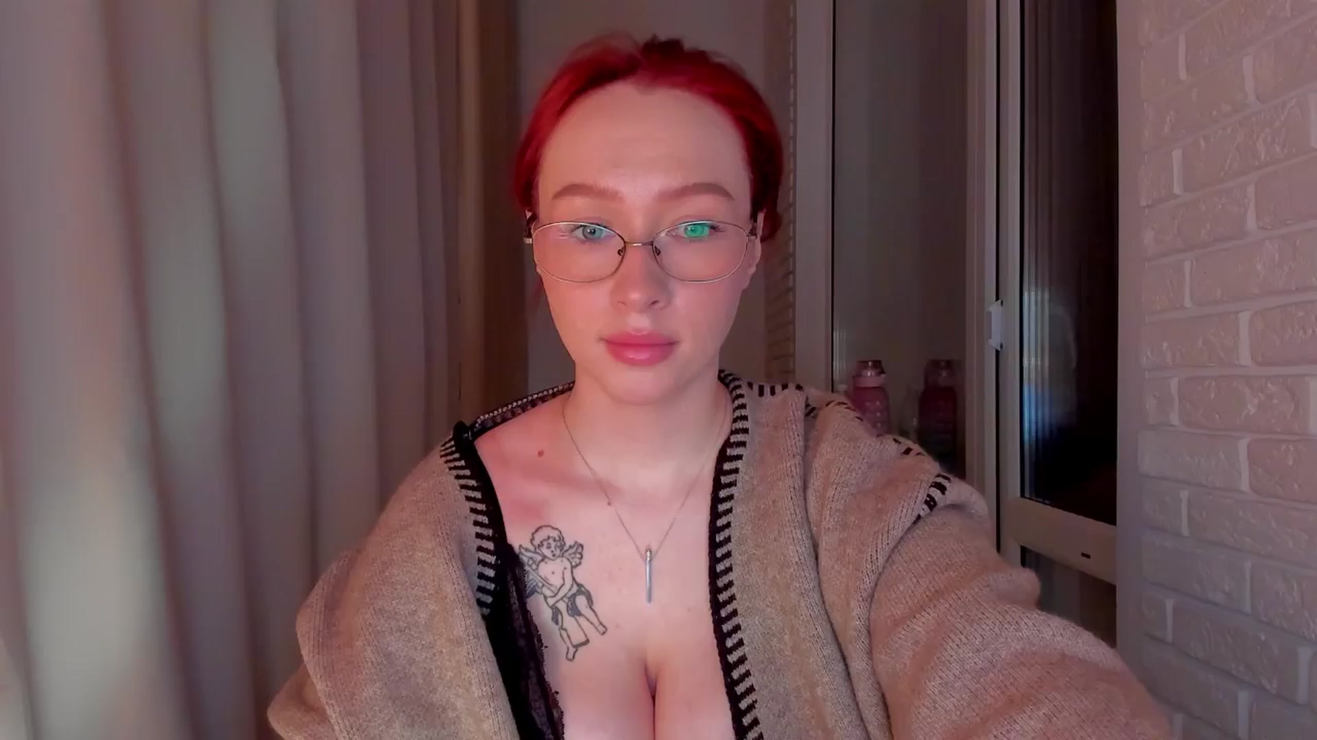 Gallery image thumbnail from AlexxDay's myfreecams stream on, 01/17/2025, 16:49 image 6 of 20