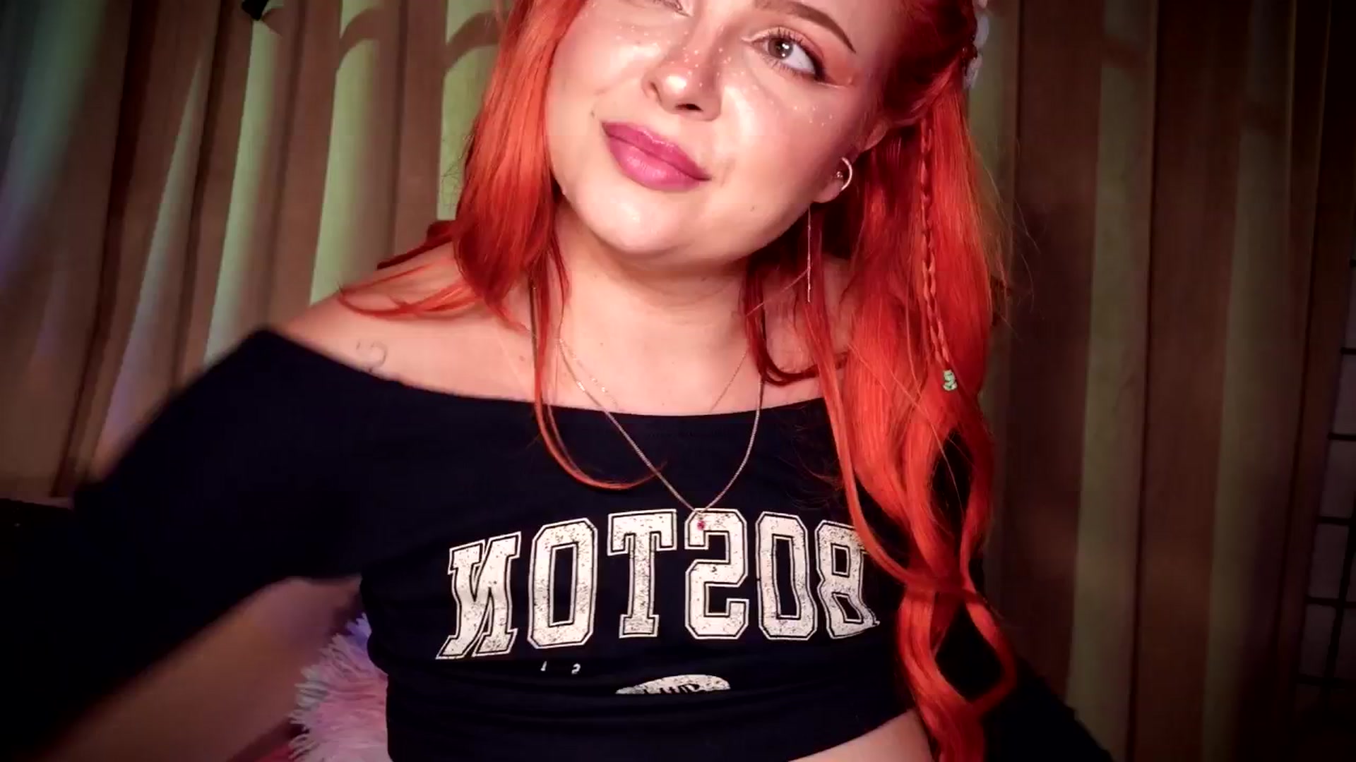 Gallery image thumbnail from AlexxaWild's myfreecams stream on, 10/25/2025, 20:18 image 16 of 20