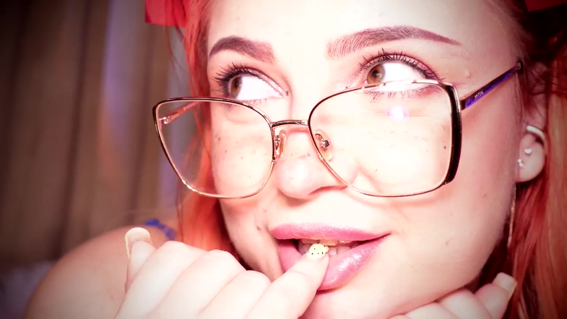 Gallery image thumbnail from AlexxaWild's myfreecams stream on, 11/23/2025, 03:56 image 4 of 20