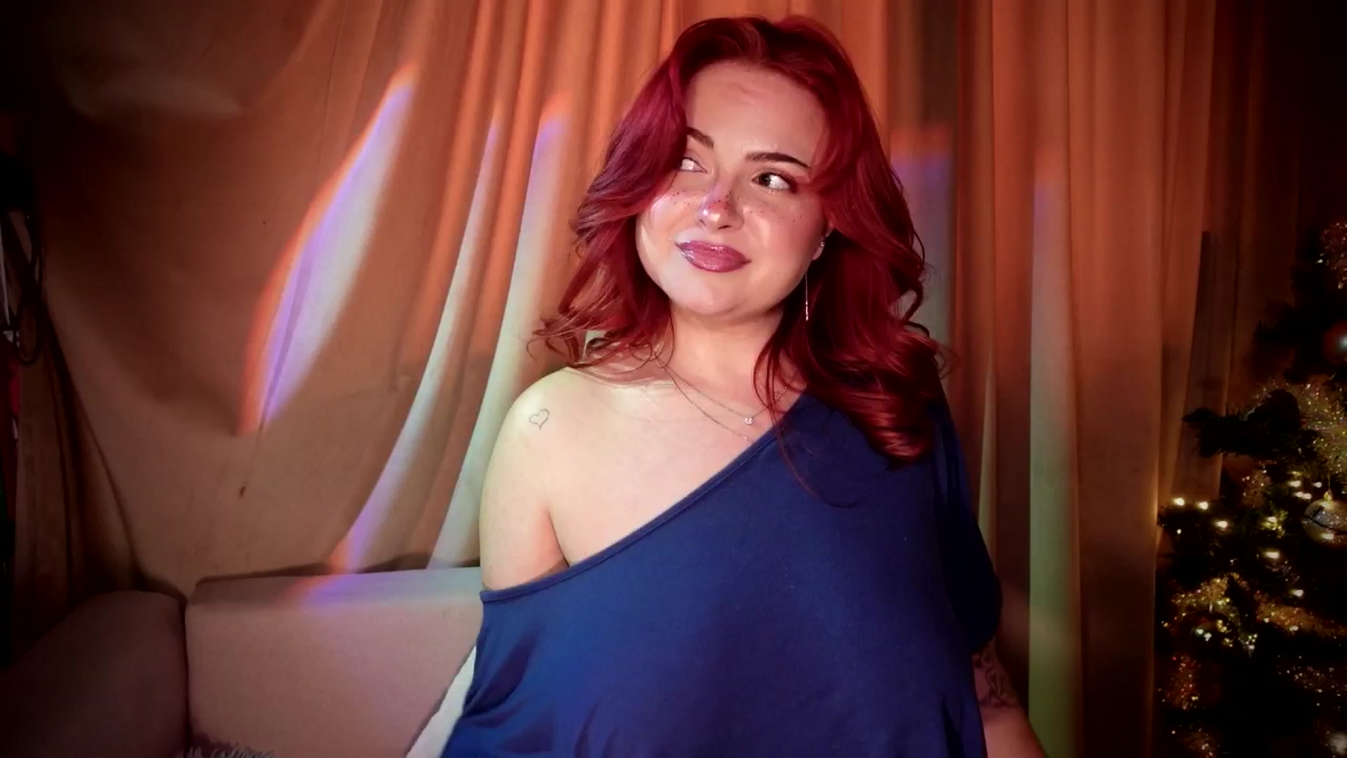 Gallery image thumbnail from AlexxaWild's myfreecams stream on, 01/16/2026, 08:58 image 15 of 20