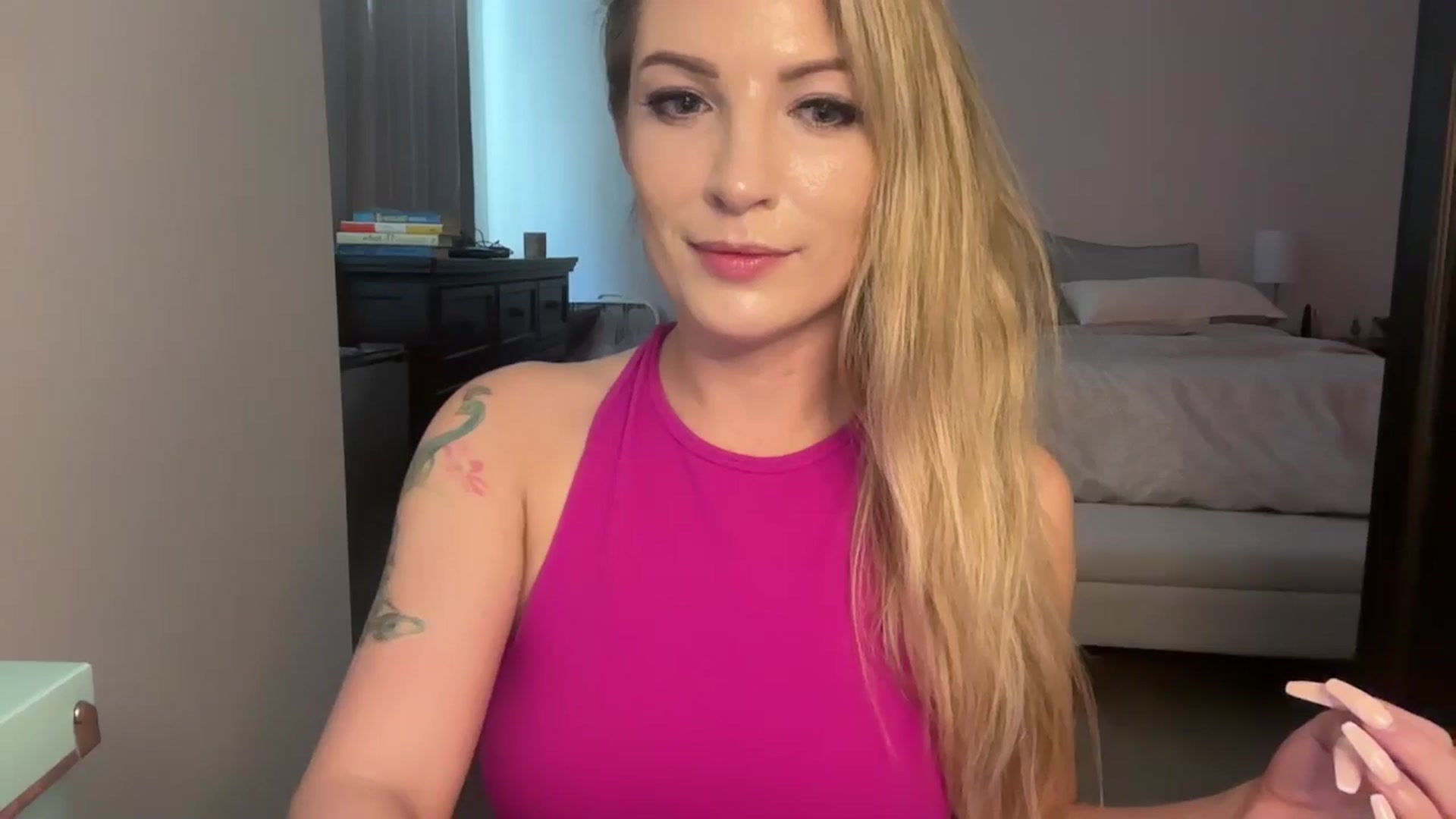 Gallery image thumbnail from Alexxi_Riley's myfreecams stream on, 07/06/2024, 21:28 image 13 of 20