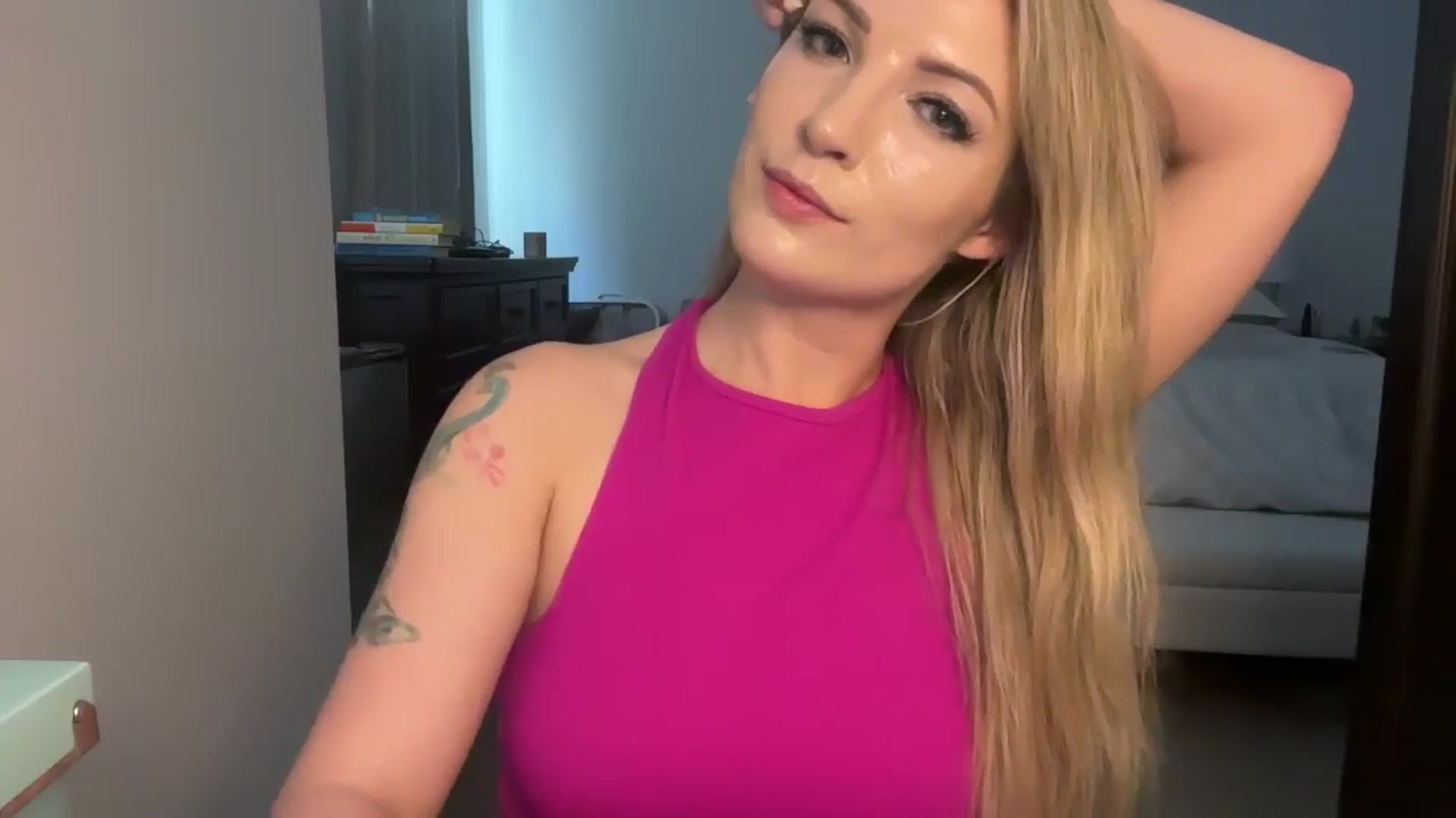 Gallery image thumbnail from Alexxi_Riley's myfreecams stream on, 07/06/2024, 21:55 image 15 of 20