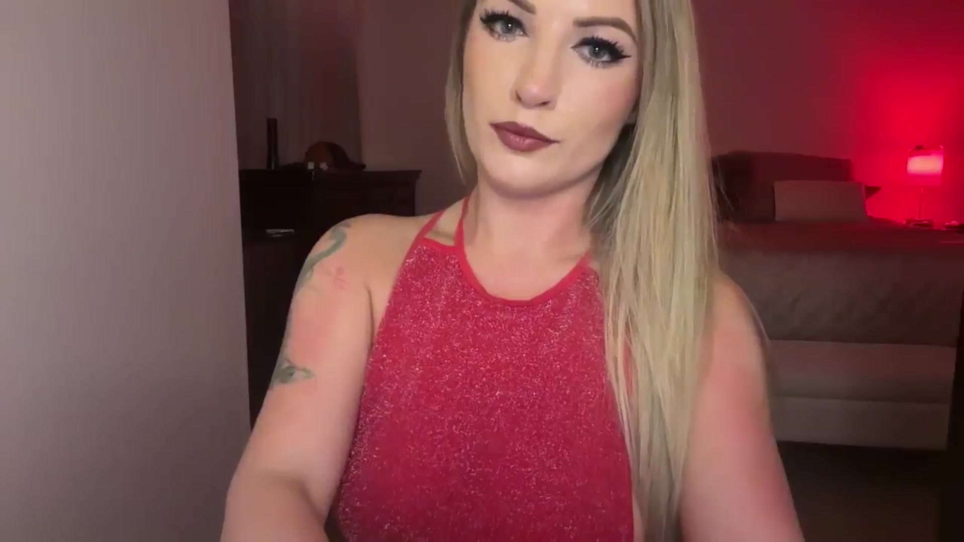 Gallery image thumbnail from Alexxi_Riley's myfreecams stream on, 08/28/2024, 05:44 image 8 of 20