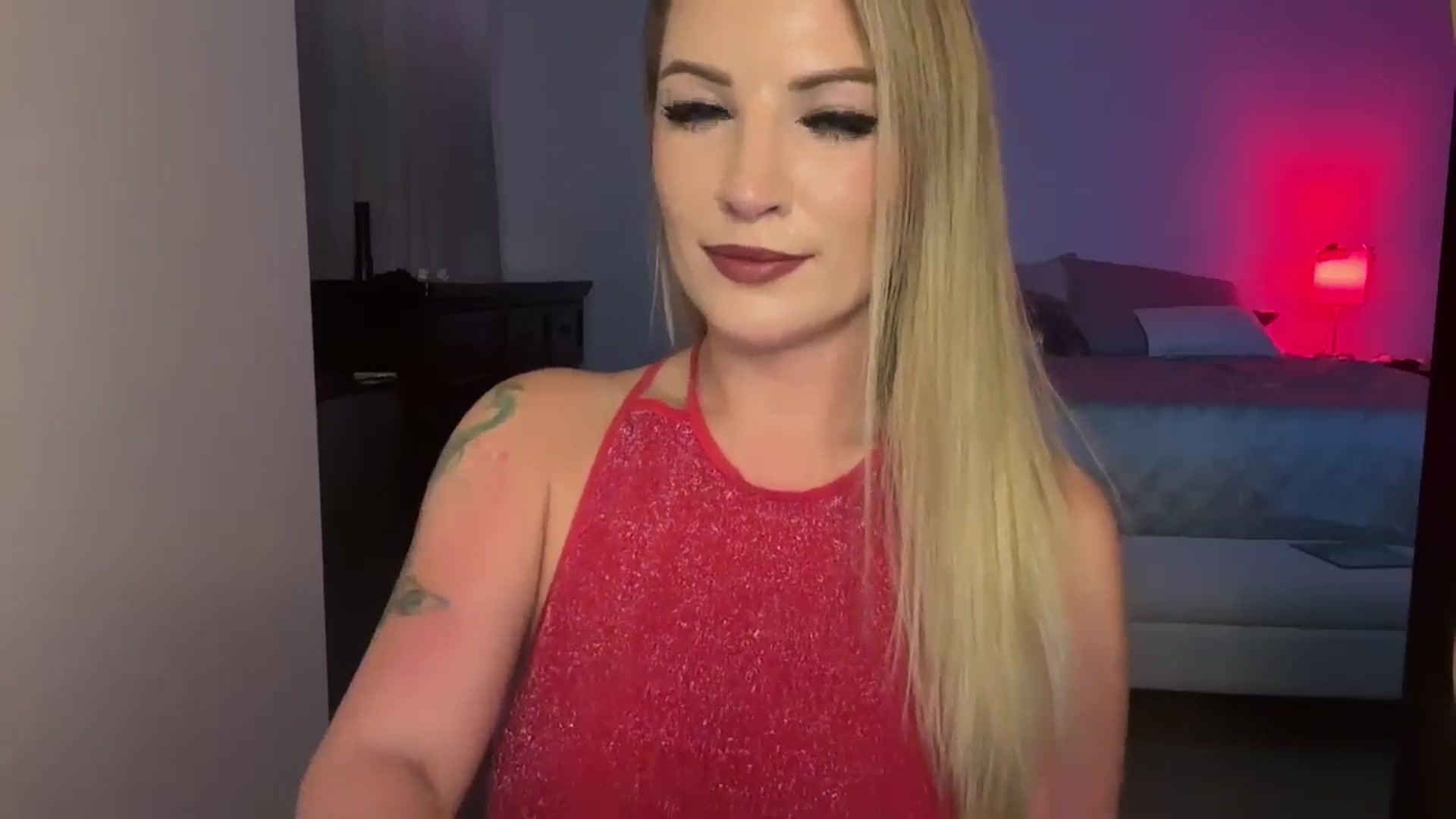 Gallery image thumbnail from Alexxi_Riley's myfreecams stream on, 08/28/2024, 08:14 image 6 of 20