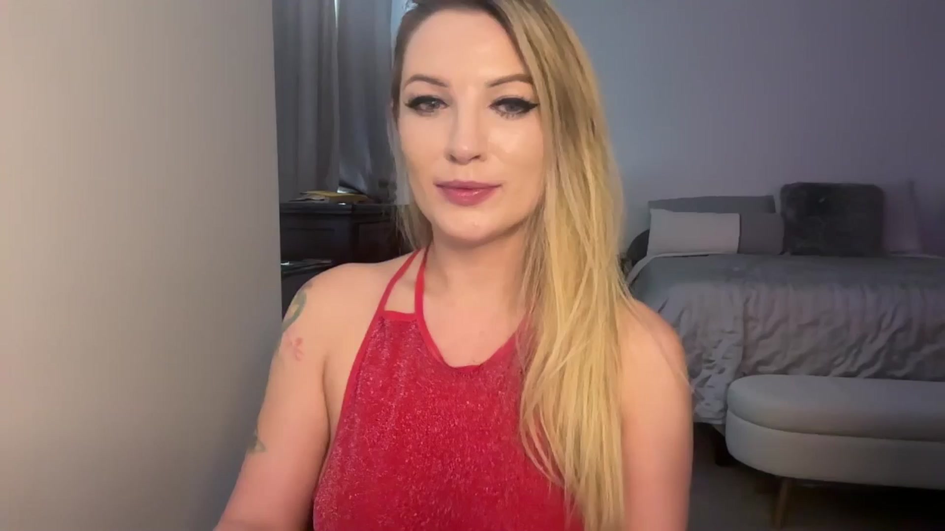 Gallery image thumbnail from Alexxi_Riley's myfreecams stream on, 09/10/2024, 18:21 image 17 of 20