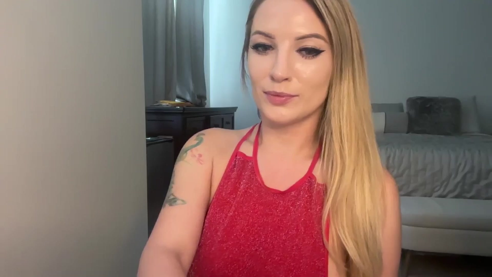 Gallery image thumbnail from Alexxi_Riley's myfreecams stream on, 09/10/2024, 19:40 image 15 of 20
