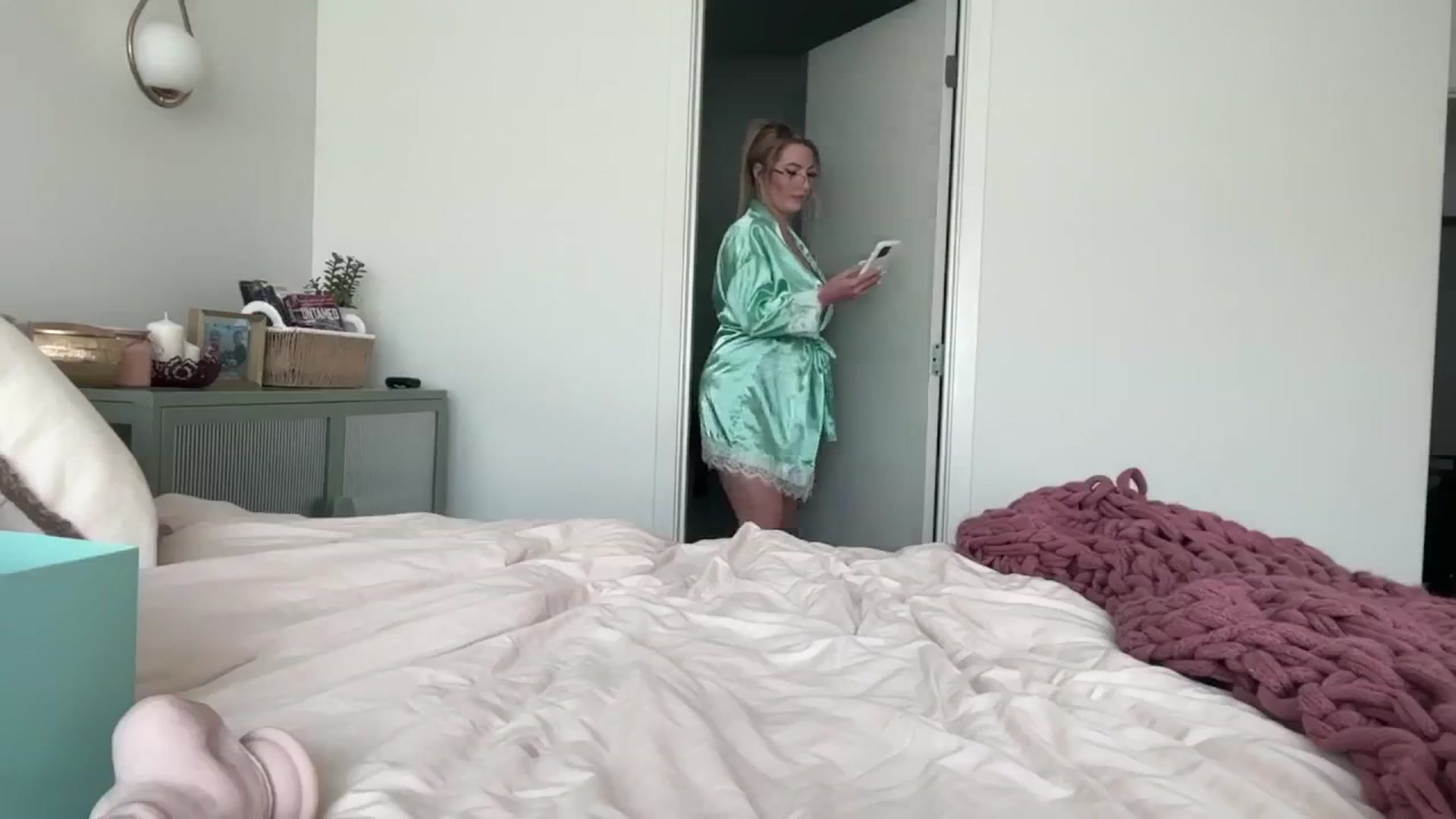 Gallery image thumbnail from Alexxi_Riley's myfreecams stream on, 04/17/2025, 20:01 image 14 of 20