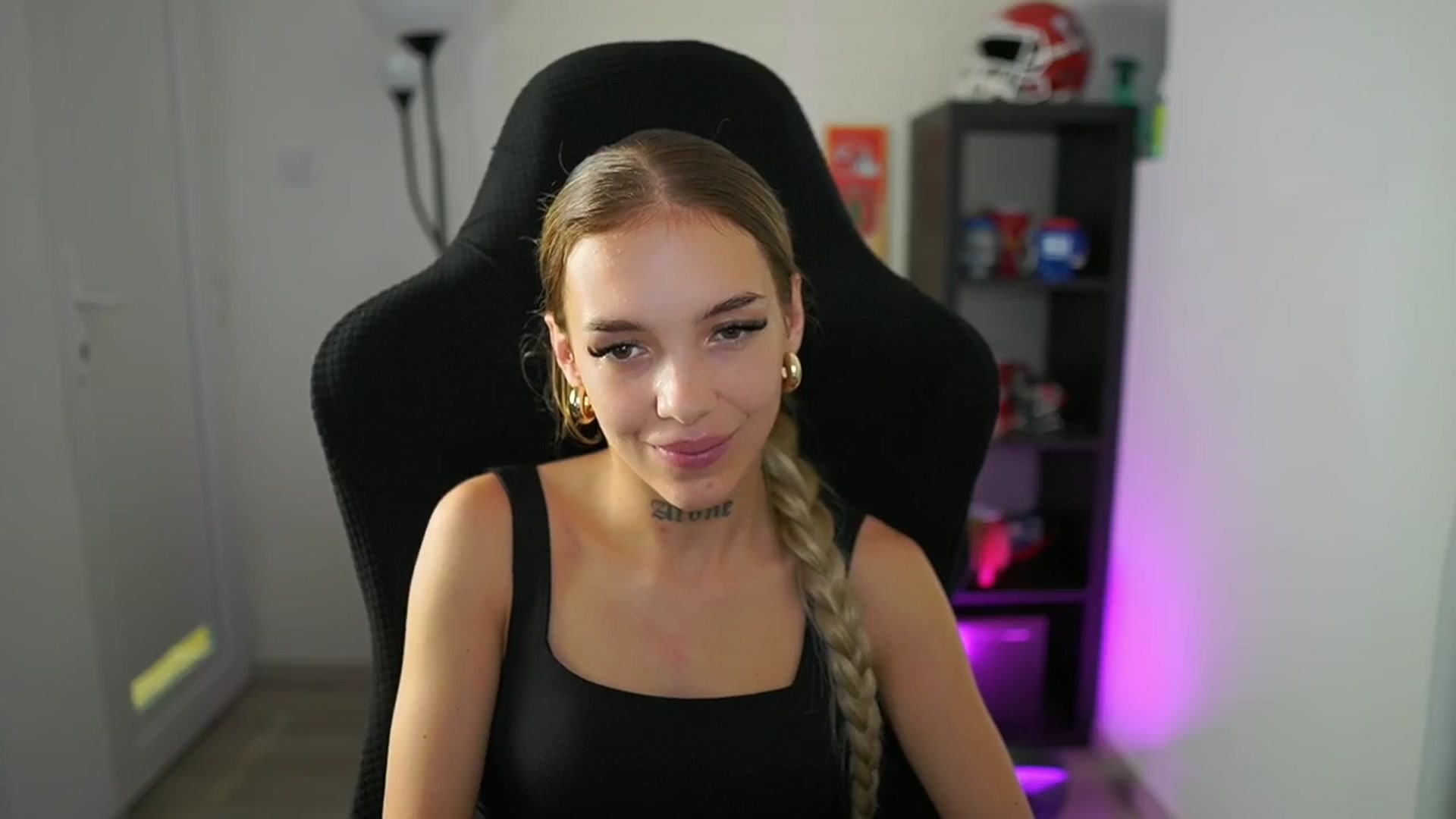 Gallery image thumbnail from Alexxisky's myfreecams stream on, 07/28/2025, 09:59 image 19 of 20