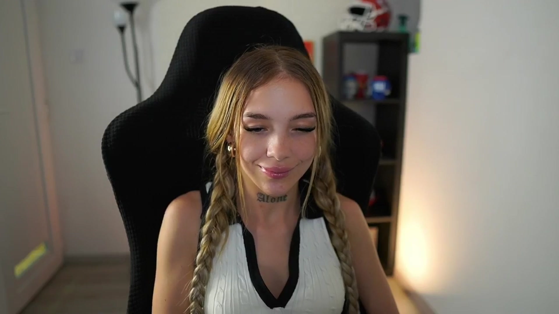 Gallery image thumbnail from Alexxisky's myfreecams stream on, 07/30/2025, 22:17 image 13 of 20