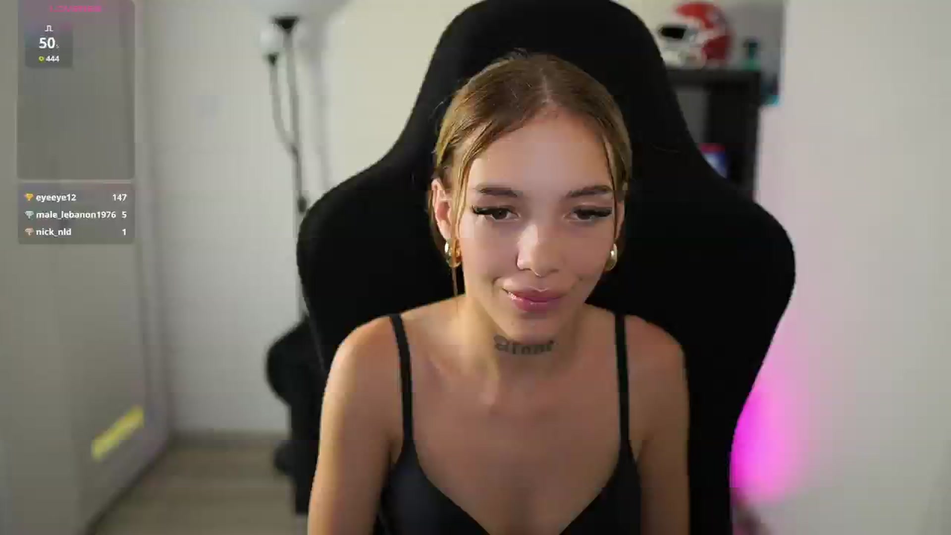 Gallery image thumbnail from Alexxisky's myfreecams stream on, 08/05/2025, 18:22 image 9 of 20