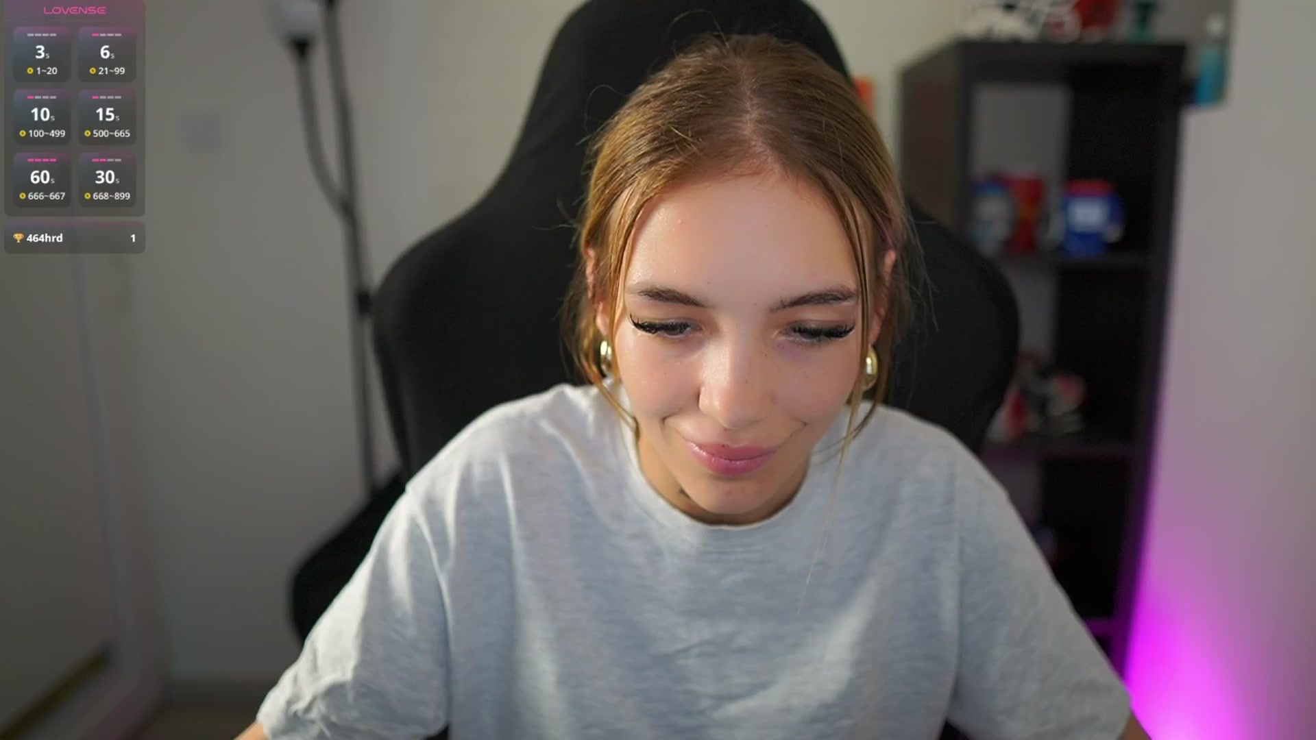 Gallery image thumbnail from Alexxisky's myfreecams stream on, 08/10/2025, 15:01 image 10 of 20