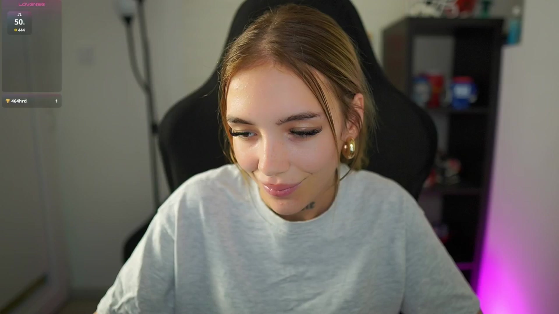 Gallery image thumbnail from Alexxisky's myfreecams stream on, 08/10/2025, 15:01 image 7 of 20