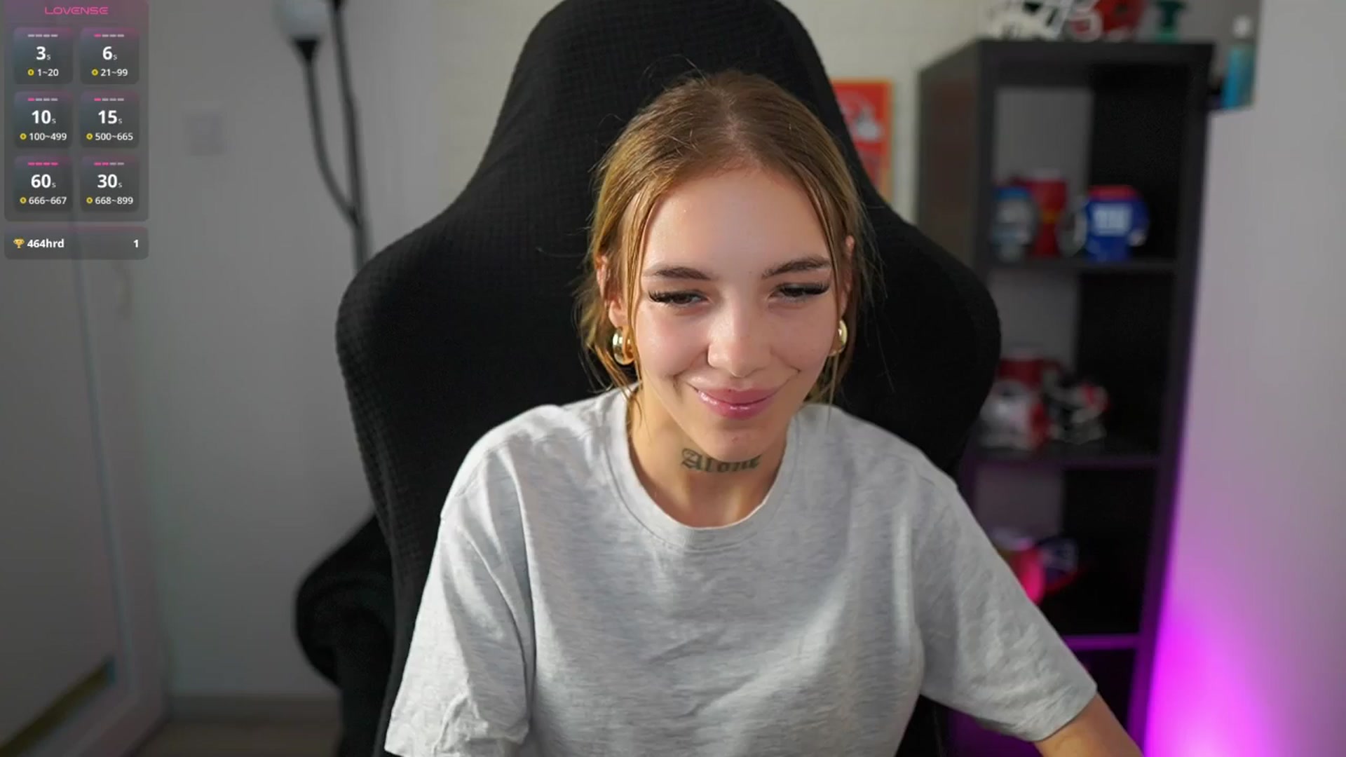 Gallery image thumbnail from Alexxisky's myfreecams stream on, 08/10/2025, 15:01 image 4 of 20
