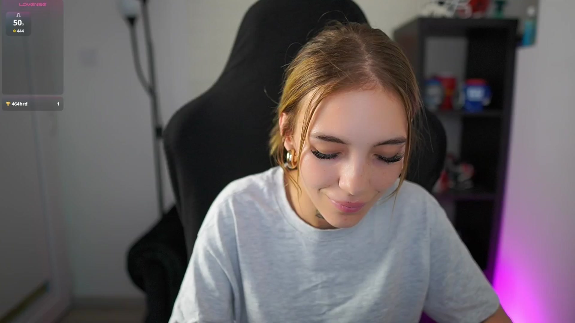 Gallery image thumbnail from Alexxisky's myfreecams stream on, 08/10/2025, 15:01 image 12 of 20