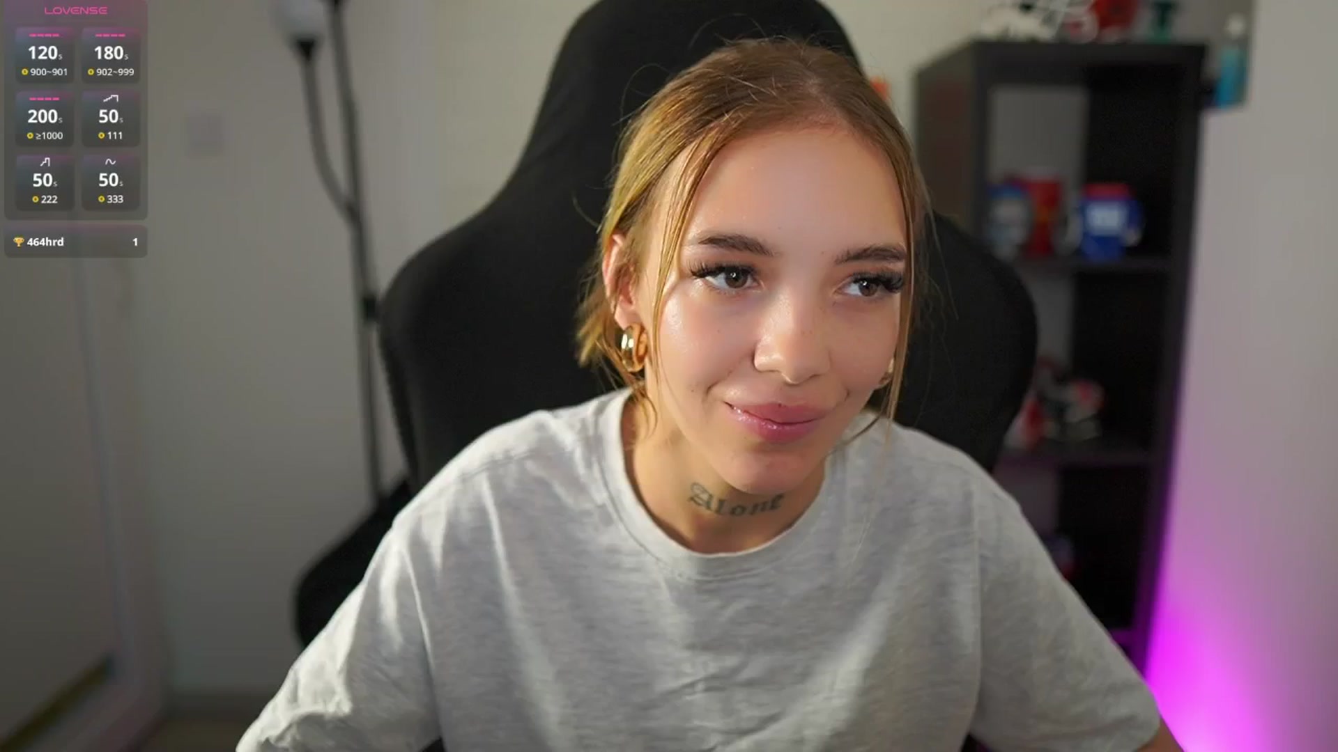 Gallery image thumbnail from Alexxisky's myfreecams stream on, 08/10/2025, 15:01 image 9 of 20