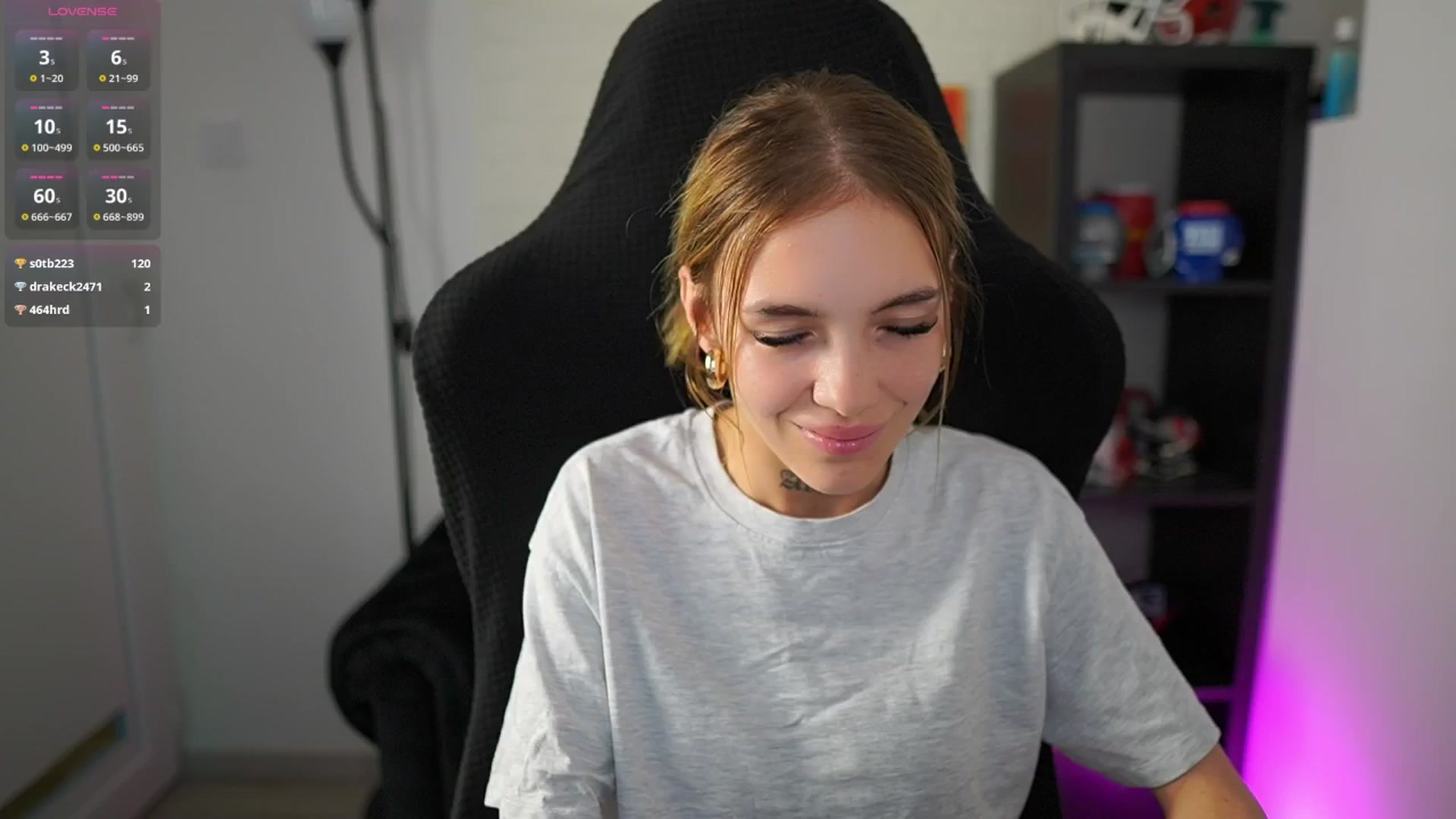 Gallery image thumbnail from Alexxisky's myfreecams stream on, 08/10/2025, 17:59 image 19 of 20