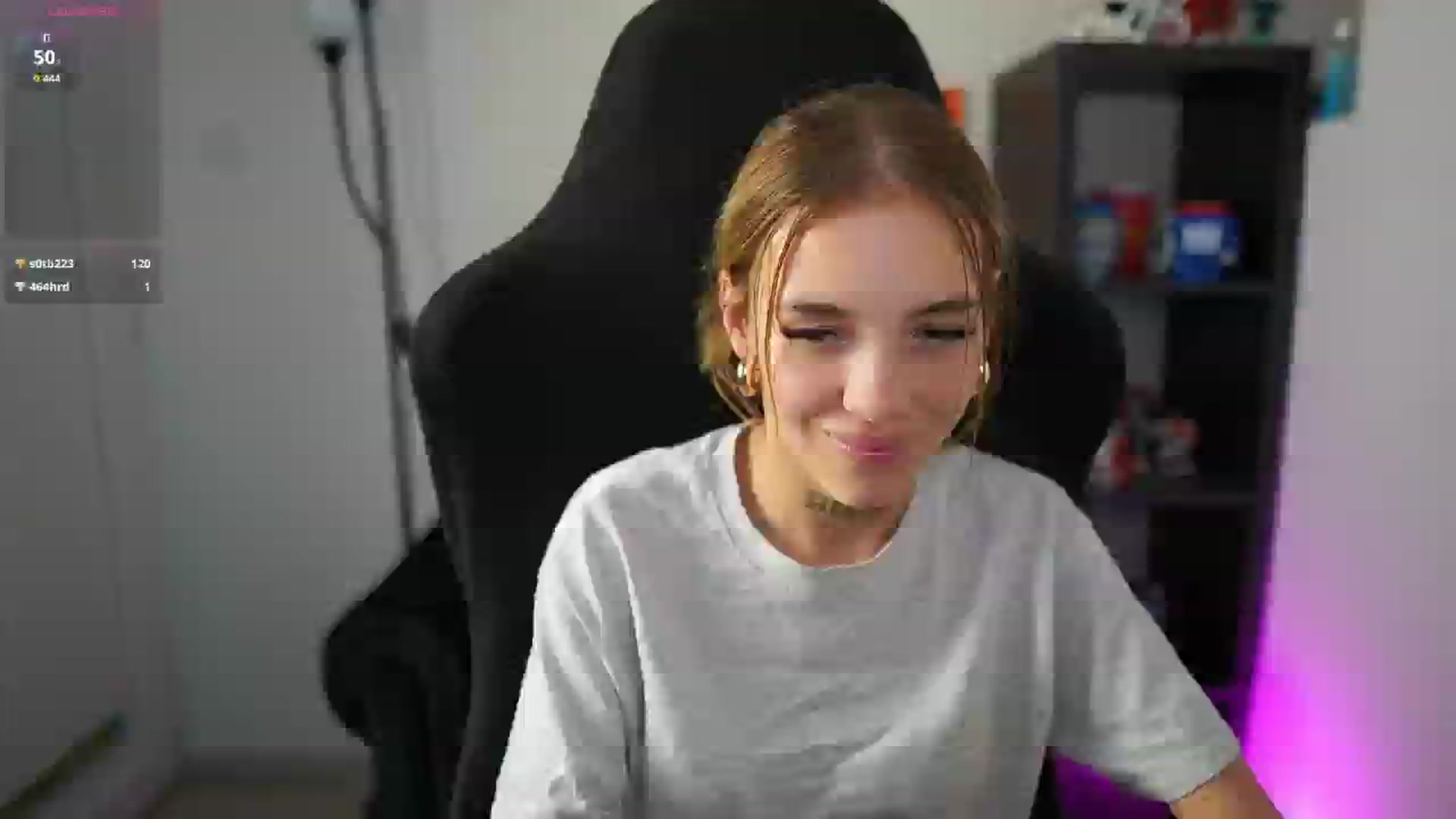 Gallery image thumbnail from Alexxisky's myfreecams stream on, 08/10/2025, 17:59 image 7 of 20