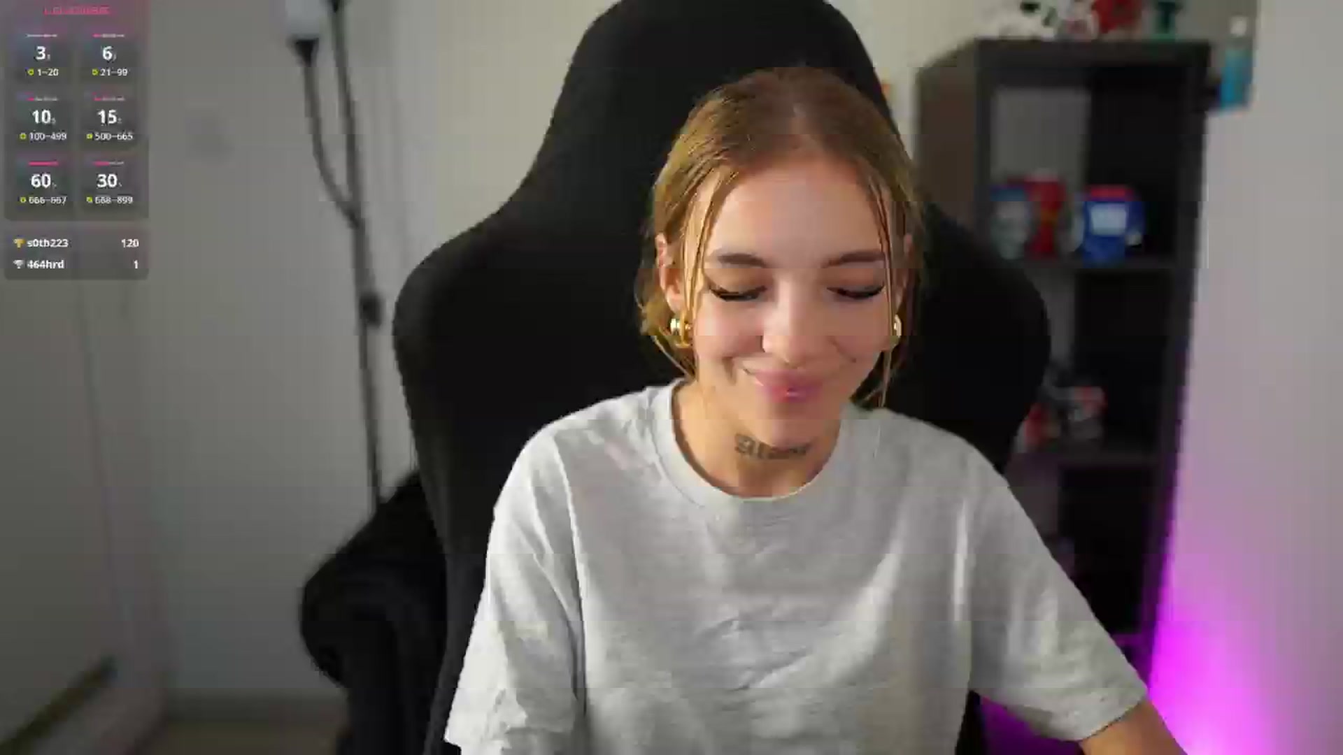 Gallery image thumbnail from Alexxisky's myfreecams stream on, 08/10/2025, 17:59 image 9 of 20