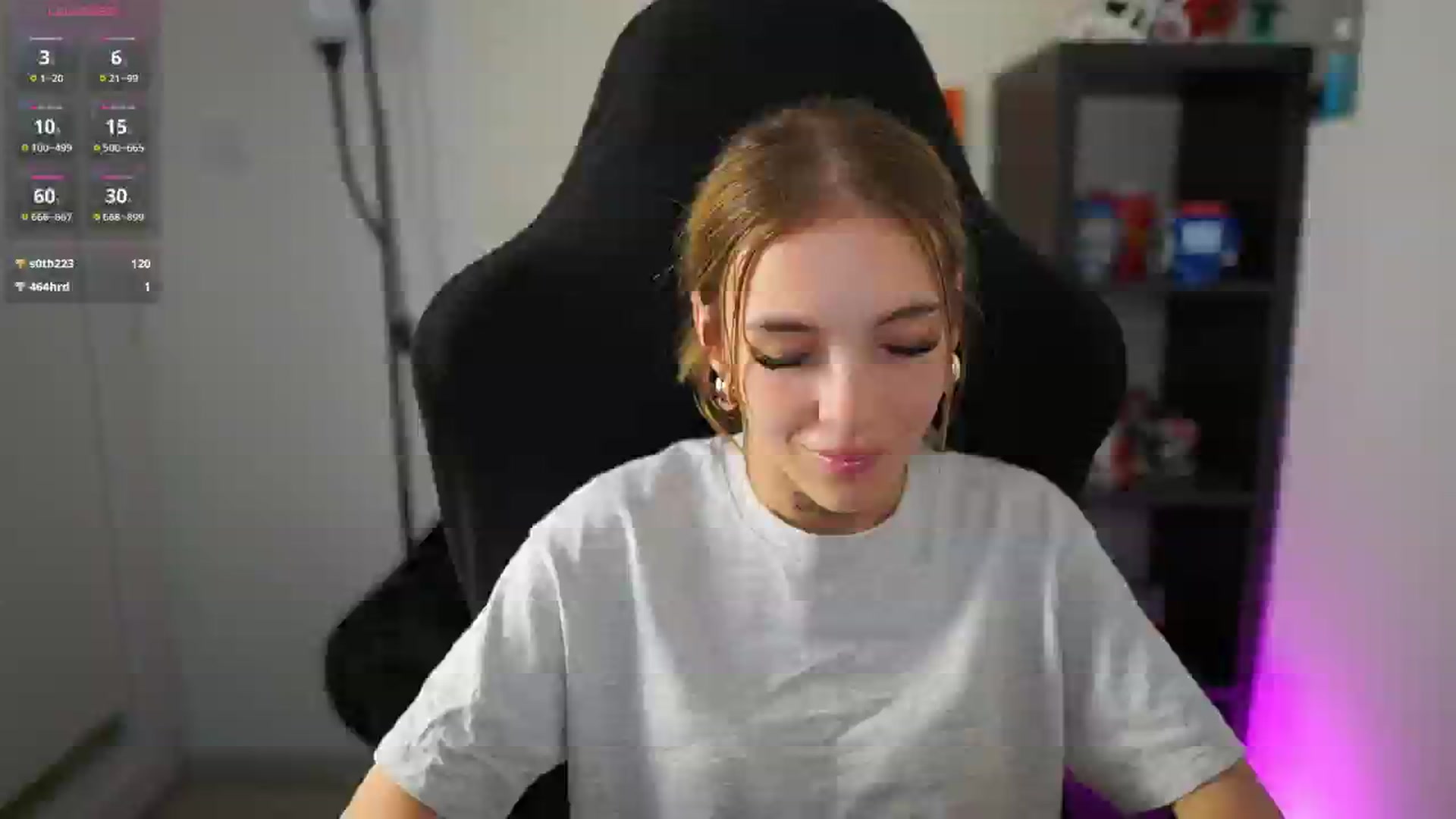 Gallery image thumbnail from Alexxisky's myfreecams stream on, 08/10/2025, 17:59 image 11 of 20