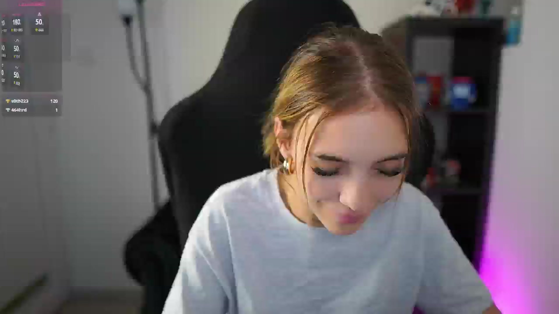 Gallery image thumbnail from Alexxisky's myfreecams stream on, 08/10/2025, 17:59 image 6 of 20