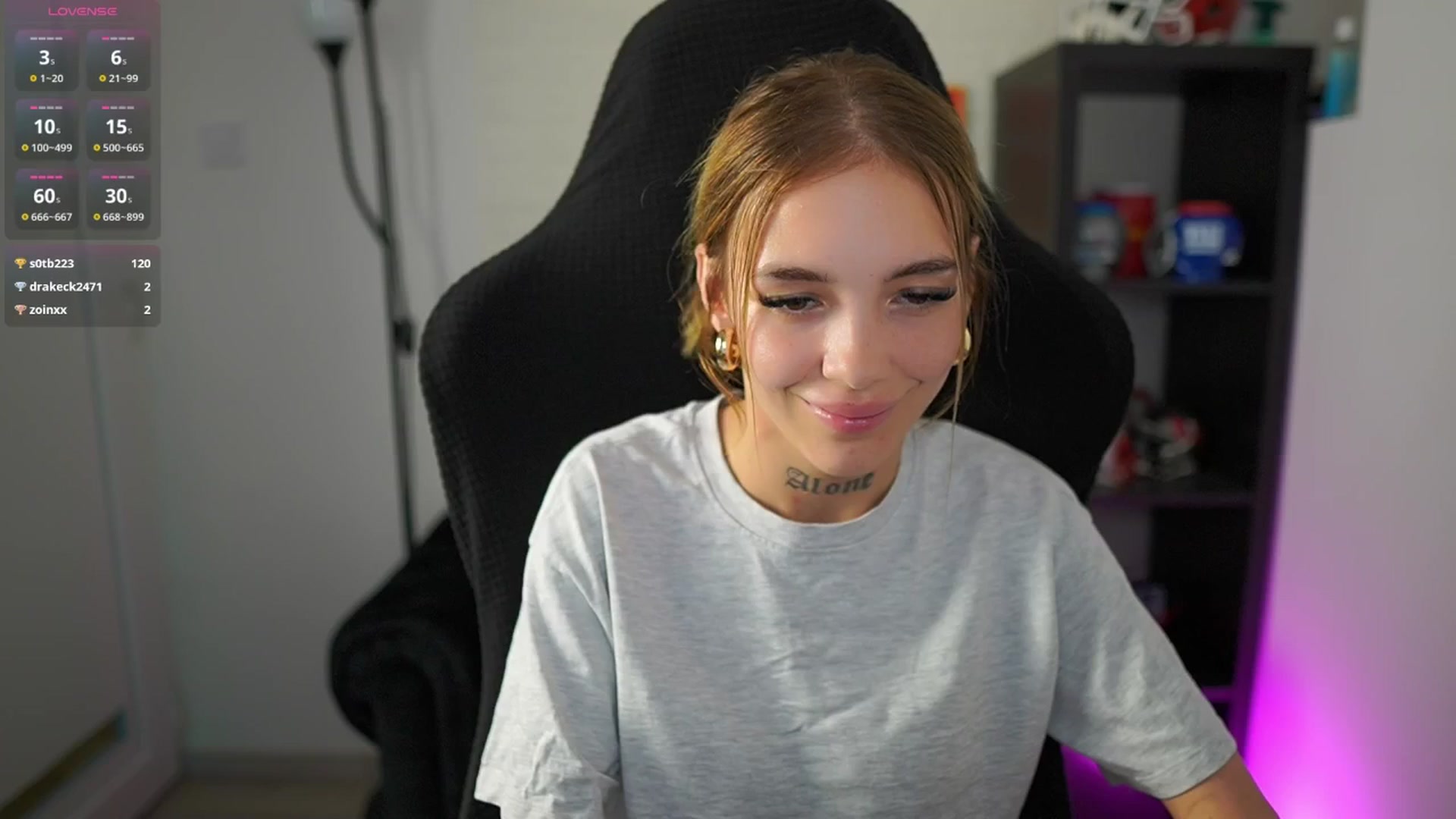 Gallery image thumbnail from Alexxisky's myfreecams stream on, 08/10/2025, 17:59 image 20 of 20