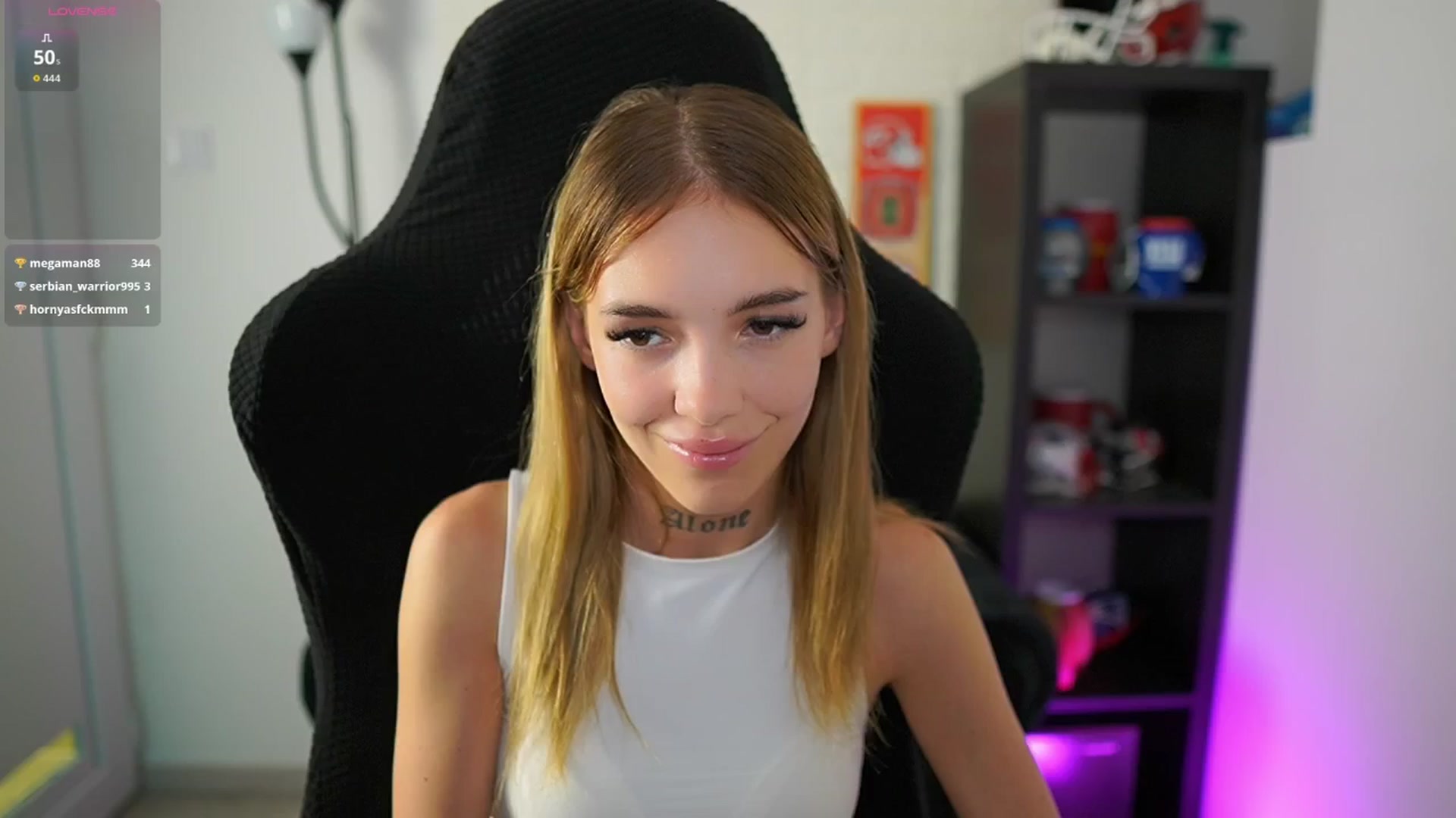 Gallery image thumbnail from Alexxisky's myfreecams stream on, 08/11/2025, 15:33 image 18 of 20