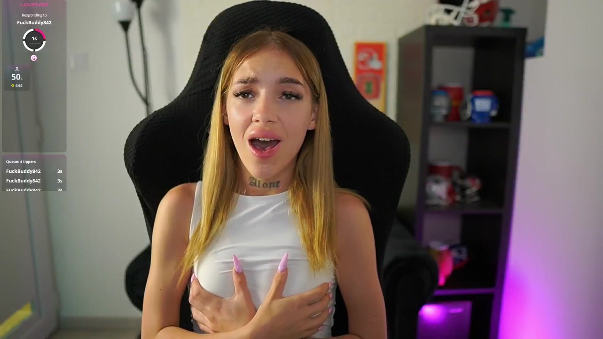 Gallery image thumbnail from Alexxisky's myfreecams stream on, 08/11/2025, 16:46 image 17 of 20