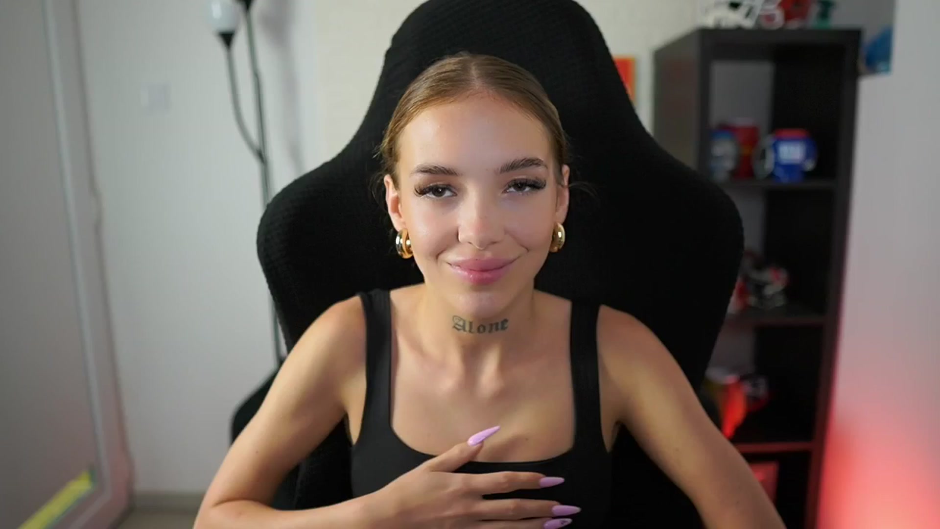 Gallery image thumbnail from Alexxisky's myfreecams stream on, 08/15/2025, 12:03 image 17 of 20