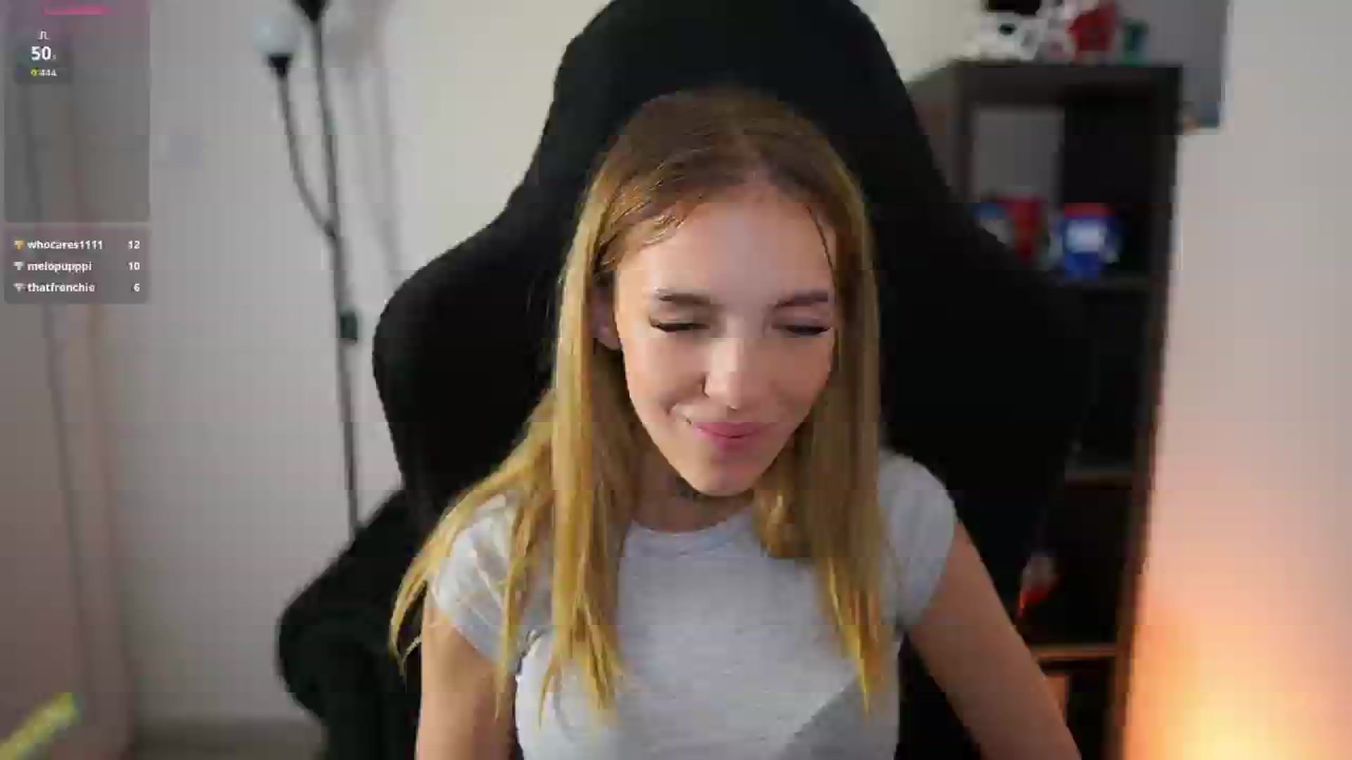 Gallery image thumbnail from Alexxisky's myfreecams stream on, 08/18/2025, 17:03 image 13 of 20