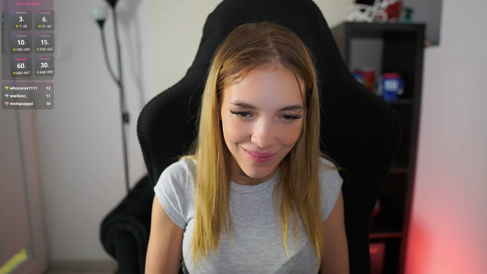 Gallery image thumbnail from Alexxisky's myfreecams stream on, 08/18/2025, 17:03 image 16 of 20
