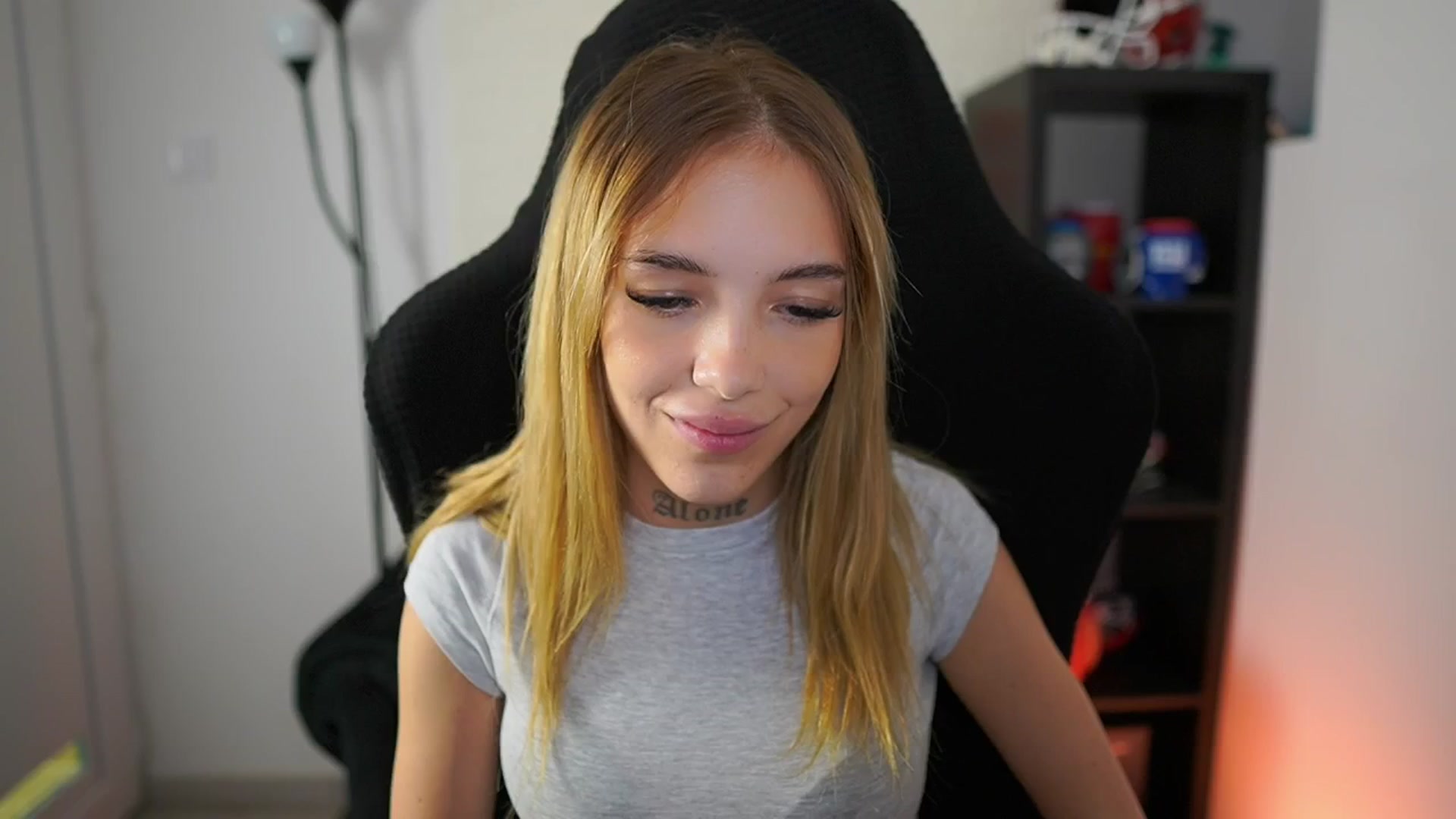 Gallery image thumbnail from Alexxisky's myfreecams stream on, 08/18/2025, 17:47 image 3 of 20