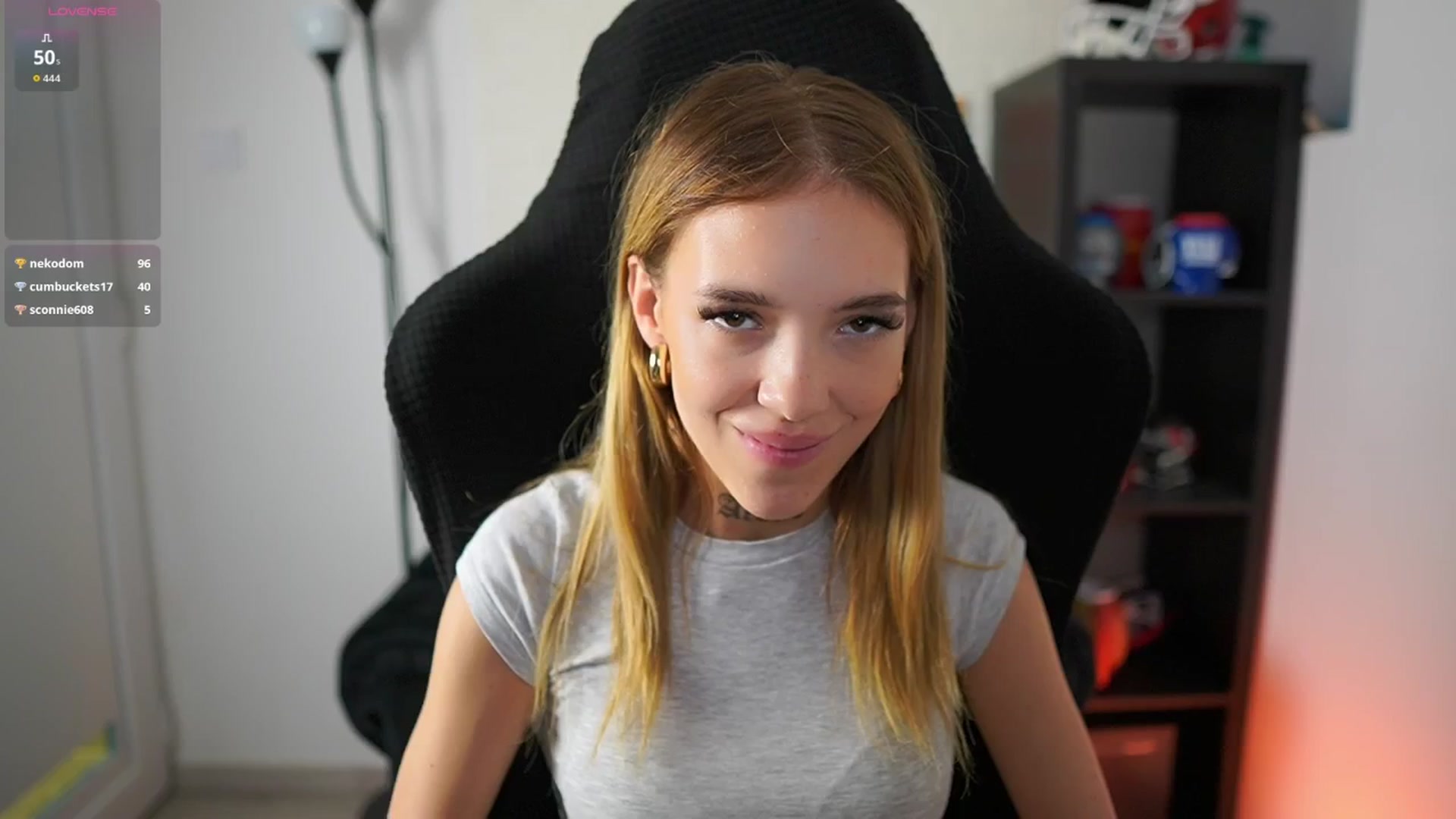 Gallery image thumbnail from Alexxisky's myfreecams stream on, 08/19/2025, 15:17 image 20 of 20