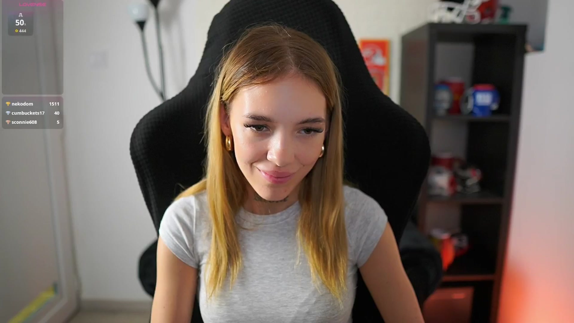 Gallery image thumbnail from Alexxisky's myfreecams stream on, 08/19/2025, 18:04 image 20 of 20
