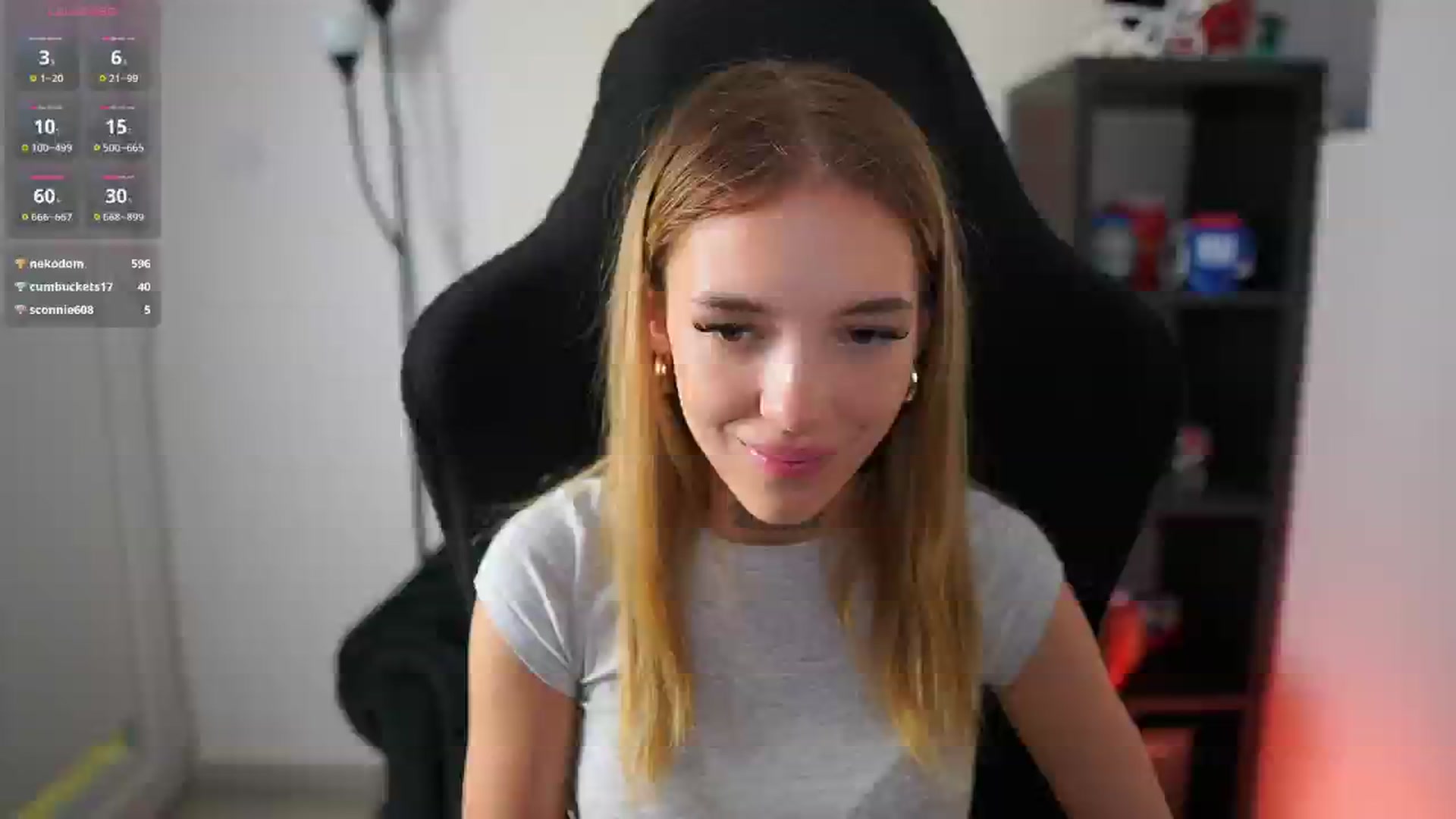 Gallery image thumbnail from Alexxisky's myfreecams stream on, 08/19/2025, 18:04 image 1 of 20