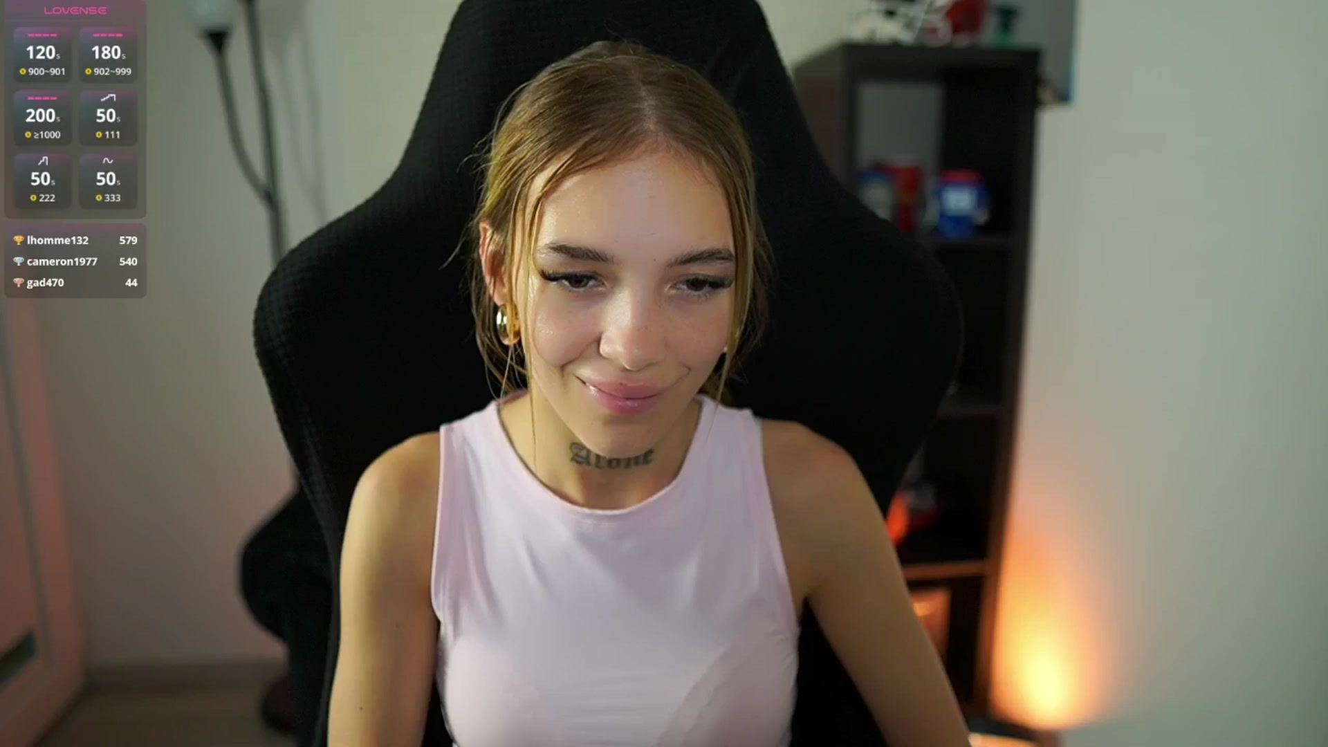 Gallery image thumbnail from Alexxisky's myfreecams stream on, 08/20/2025, 13:03 image 16 of 20