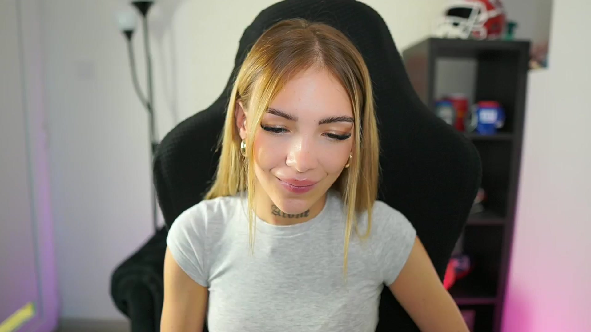 Gallery image thumbnail from Alexxisky's myfreecams stream on, 08/28/2025, 15:02 image 20 of 20