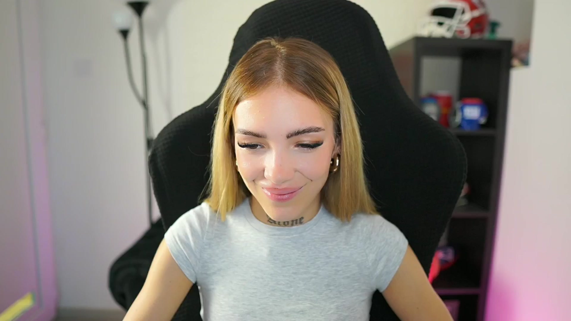Gallery image thumbnail from Alexxisky's myfreecams stream on, 08/28/2025, 15:02 image 8 of 20