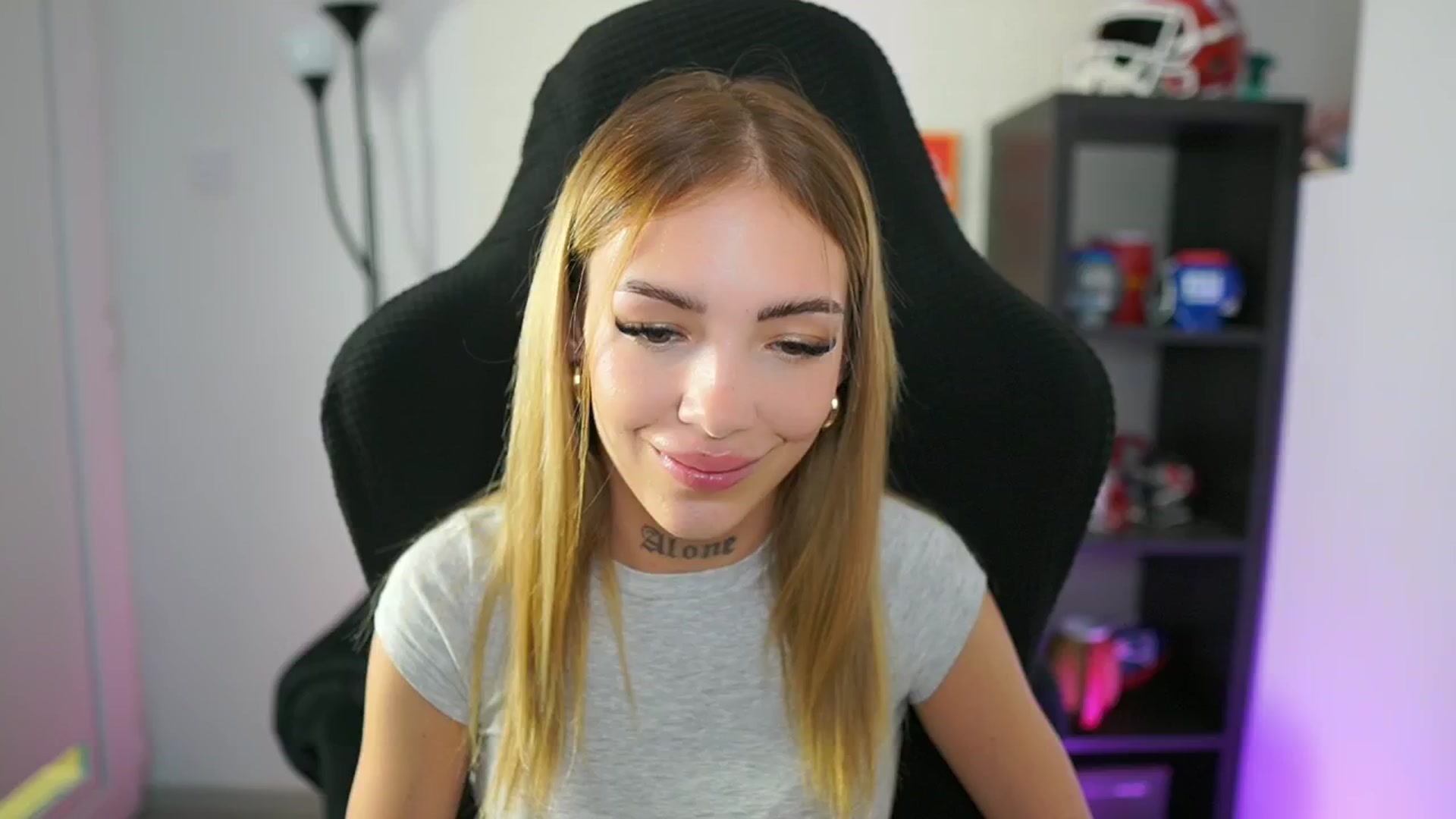 Gallery image thumbnail from Alexxisky's myfreecams stream on, 08/28/2025, 15:02 image 10 of 20